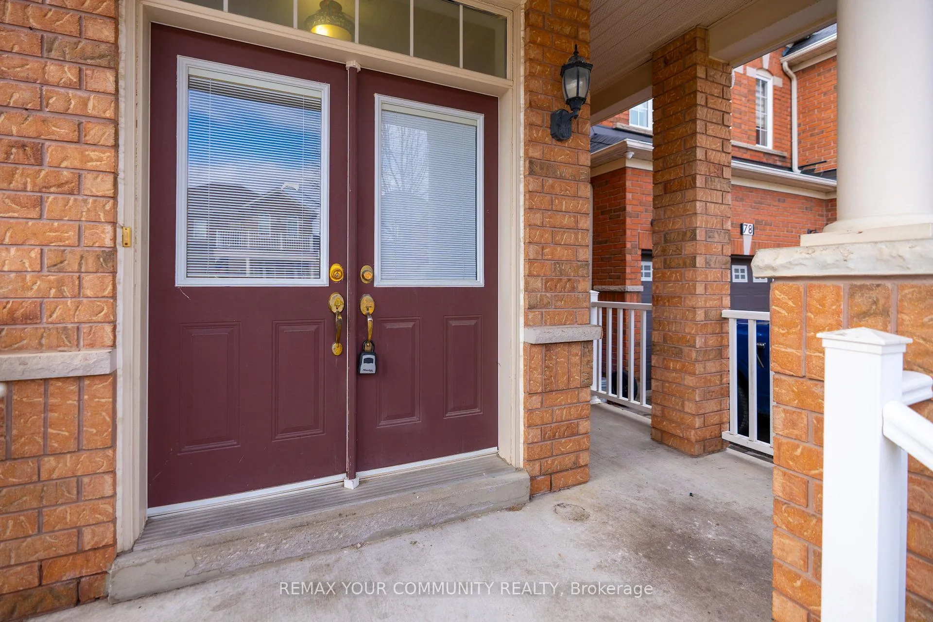 Photo 4 of 74 Moderna Drive, Vaughan, Vellore Village — HOMEH