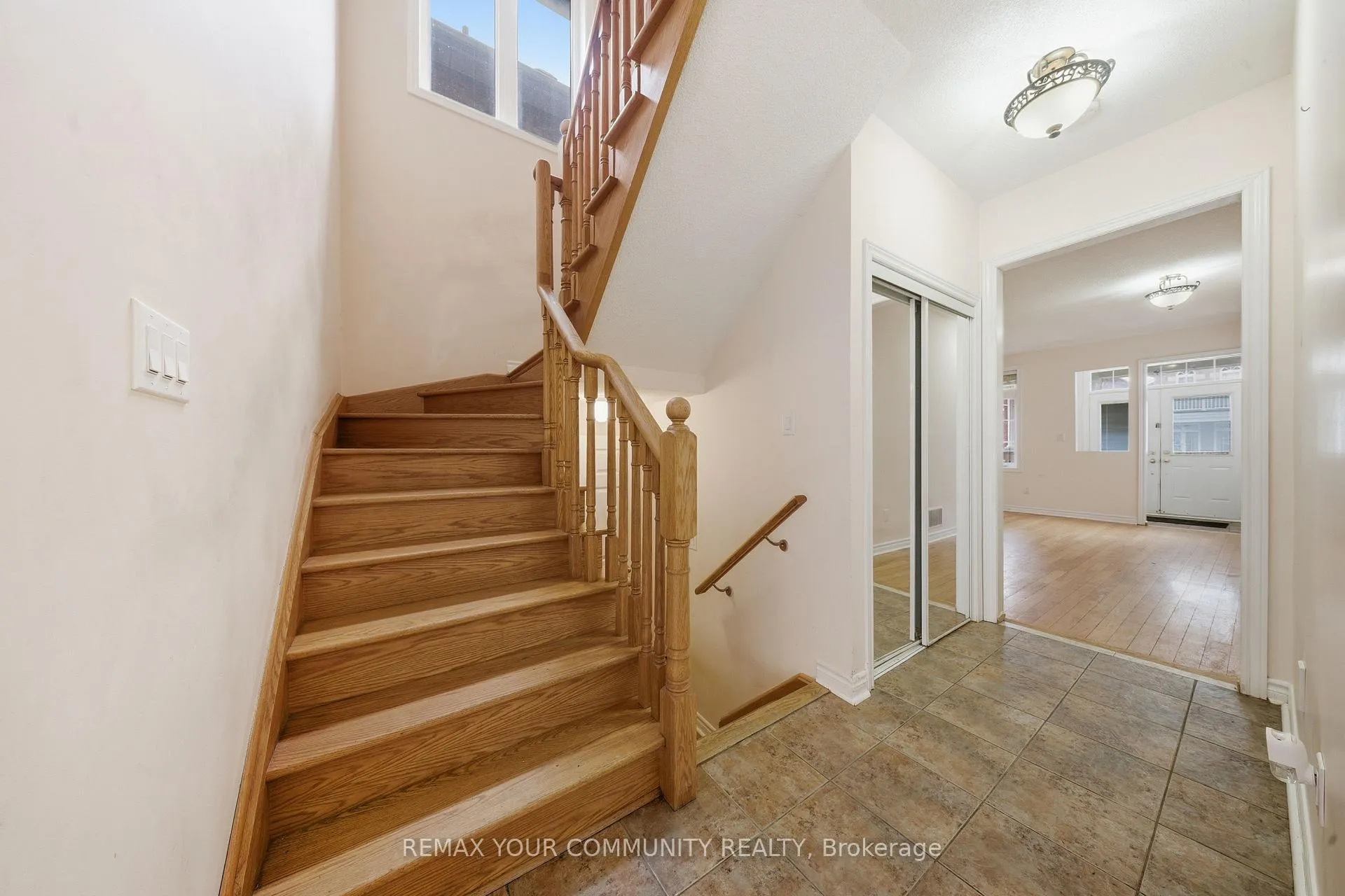 Photo 9 of 74 Moderna Drive, Vaughan, Vellore Village — HOMEH