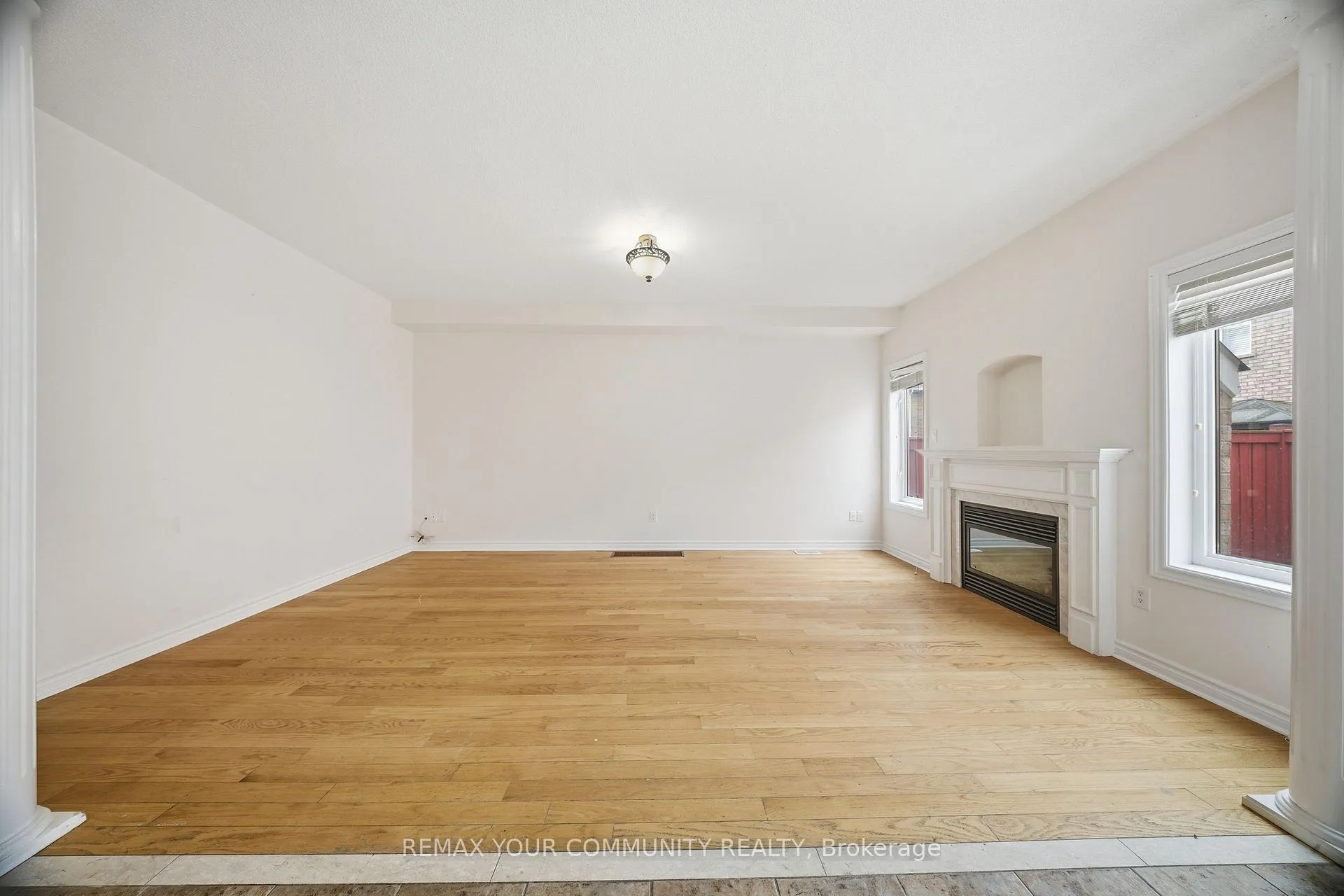 Photo 11 of 74 Moderna Drive, Vaughan, Vellore Village — HOMEH