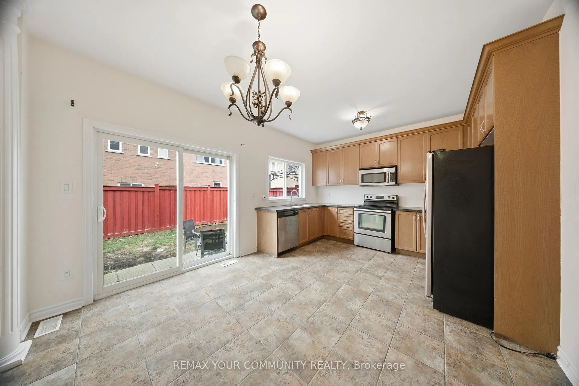 Photo 14 of 74 Moderna Drive, Vaughan, Vellore Village — HOMEH