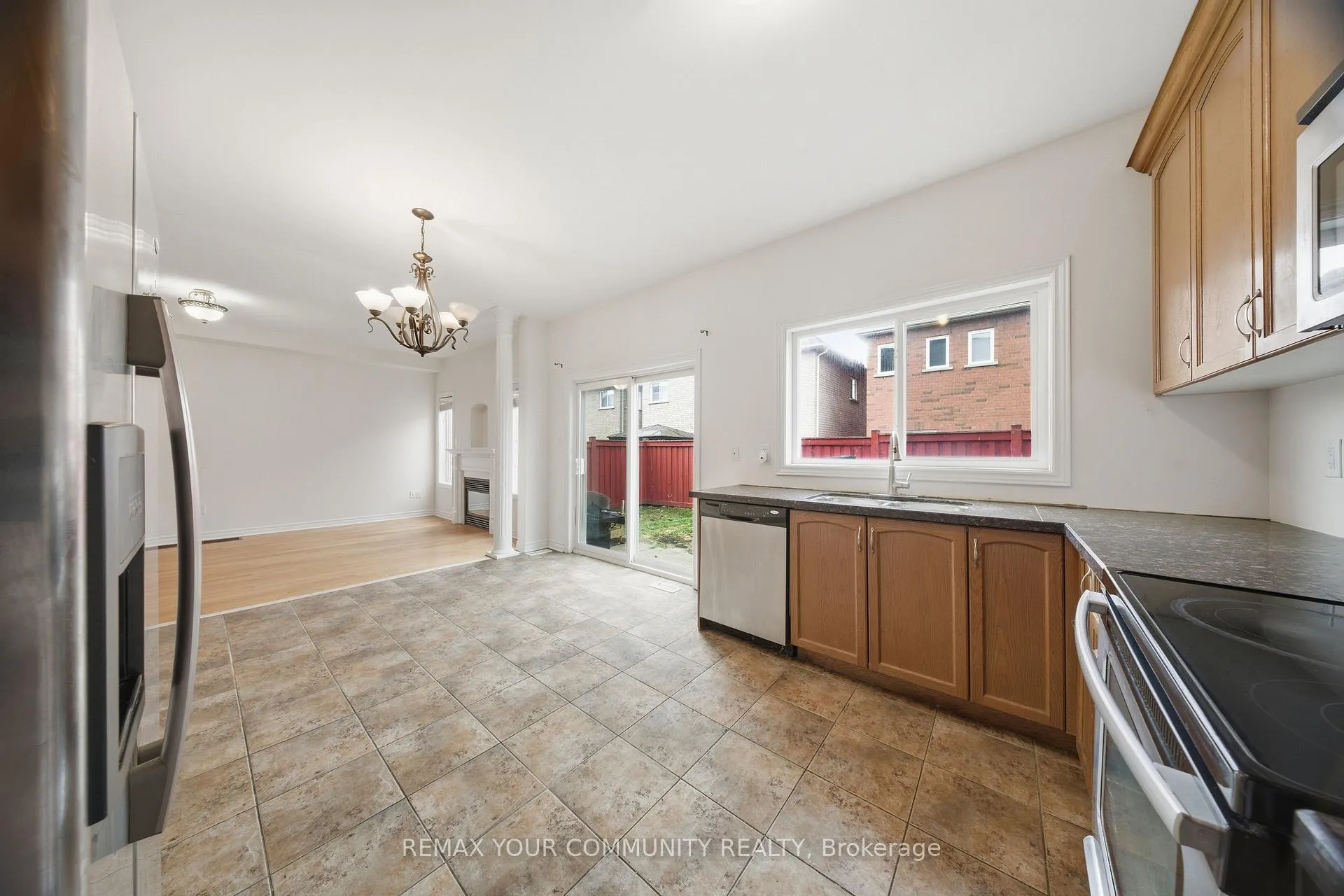 Photo 18 of 74 Moderna Drive, Vaughan, Vellore Village — HOMEH