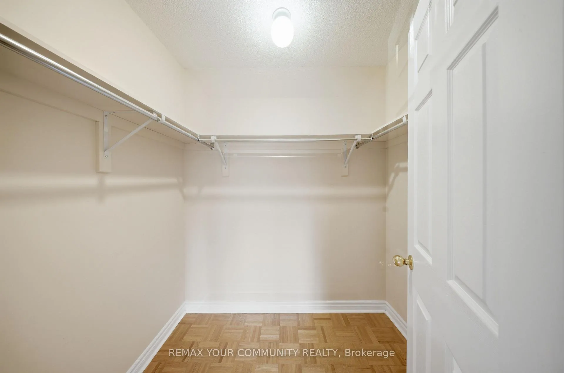 Photo 24 of 74 Moderna Drive, Vaughan, Vellore Village — HOMEH