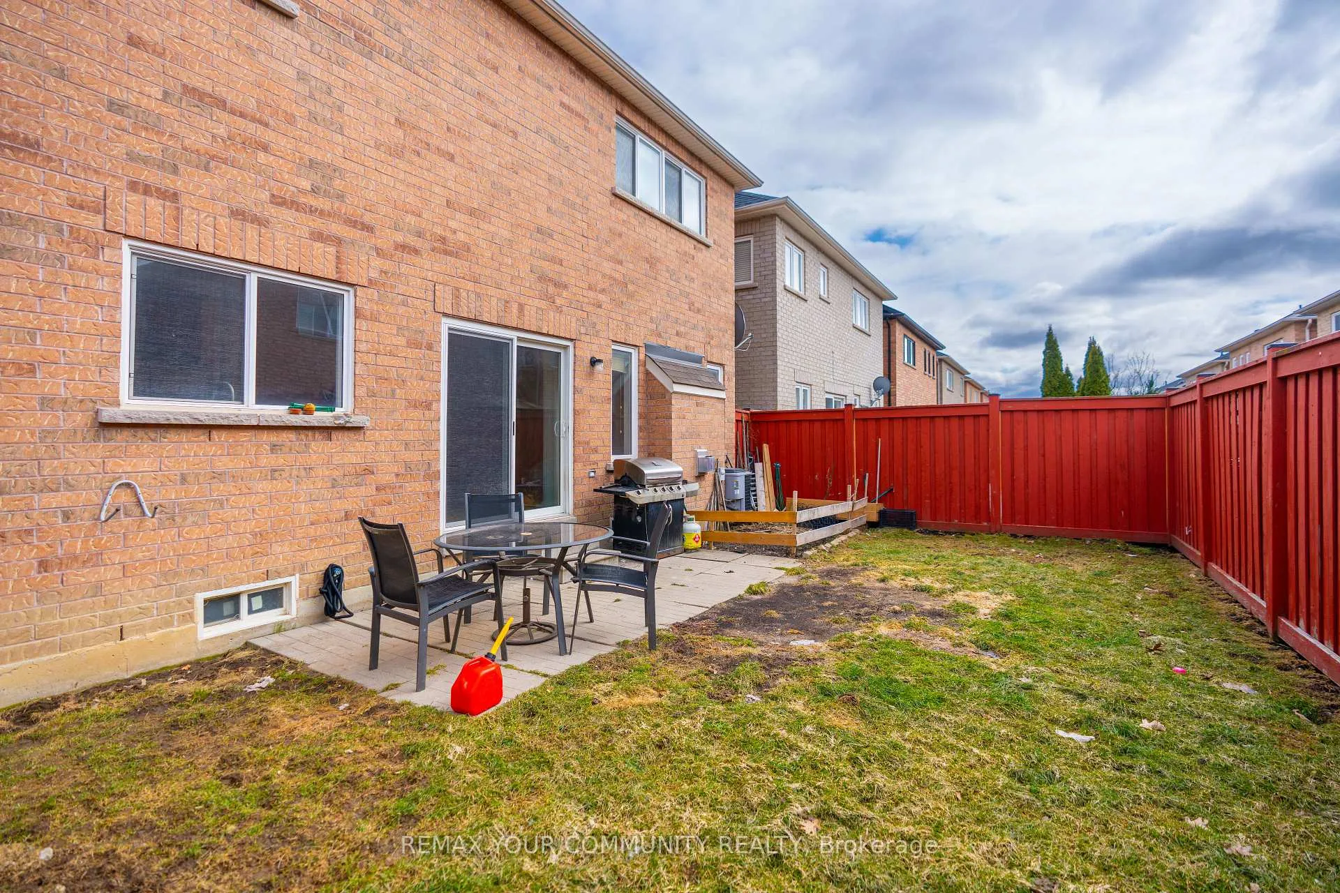 Photo 32 of 74 Moderna Drive, Vaughan, Vellore Village — HOMEH