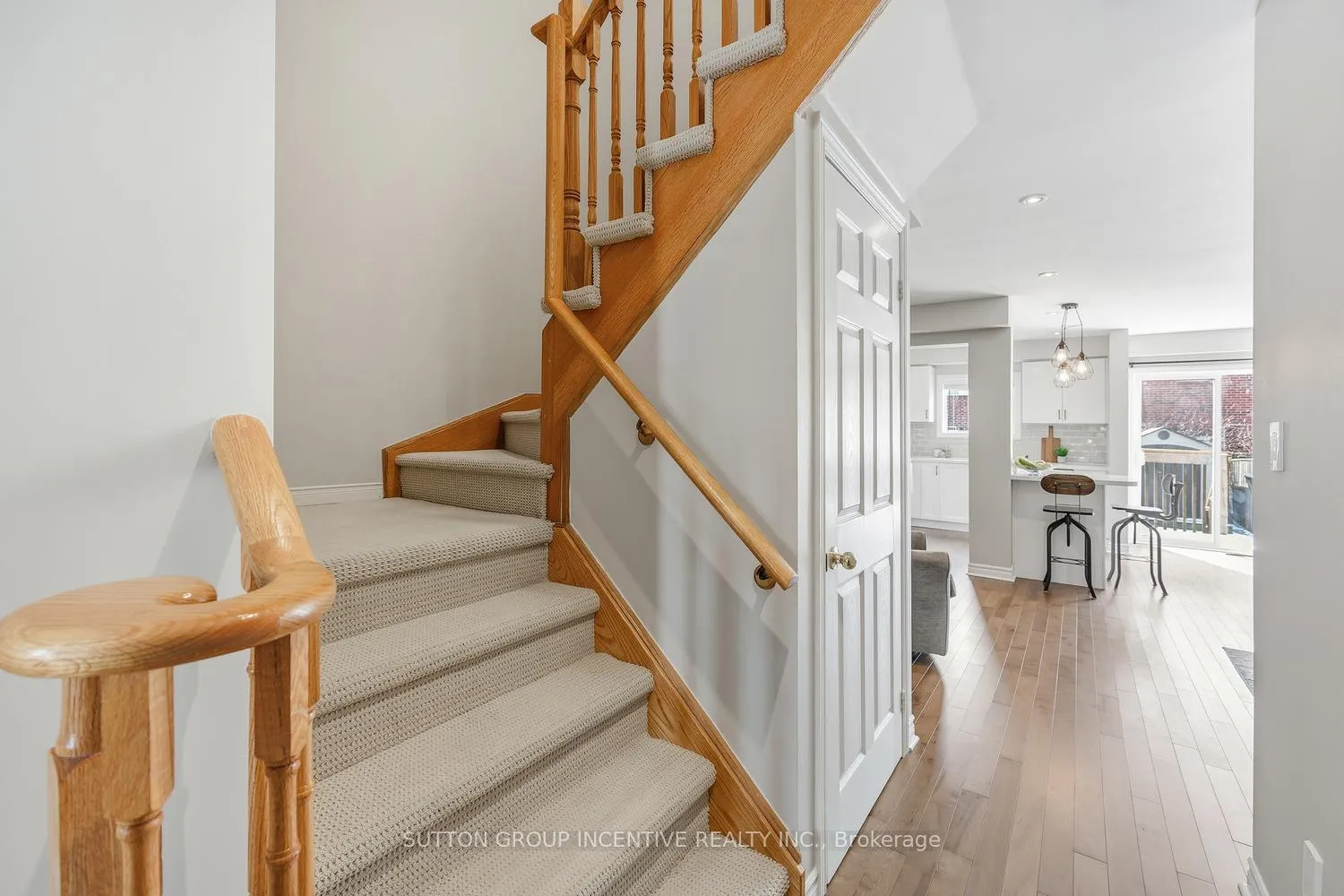 Photo 8 of 119 Angier Crescent, Ajax, South East — HOMEH