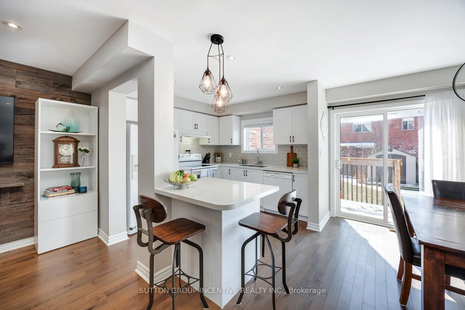Photo 17 of 119 Angier Crescent, Ajax, South East — HOMEH