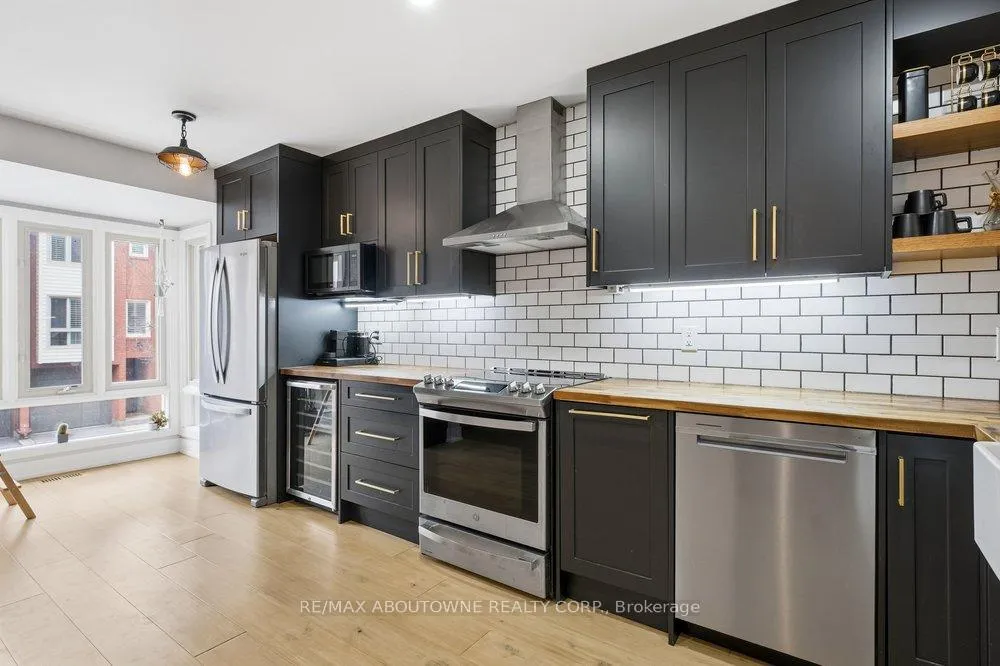 Photo 3 of Unit 636, 895 Maple Avenue, Burlington, Brant — HOMEH