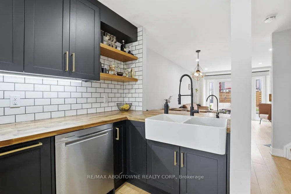 Photo 5 of Unit 636, 895 Maple Avenue, Burlington, Brant — HOMEH