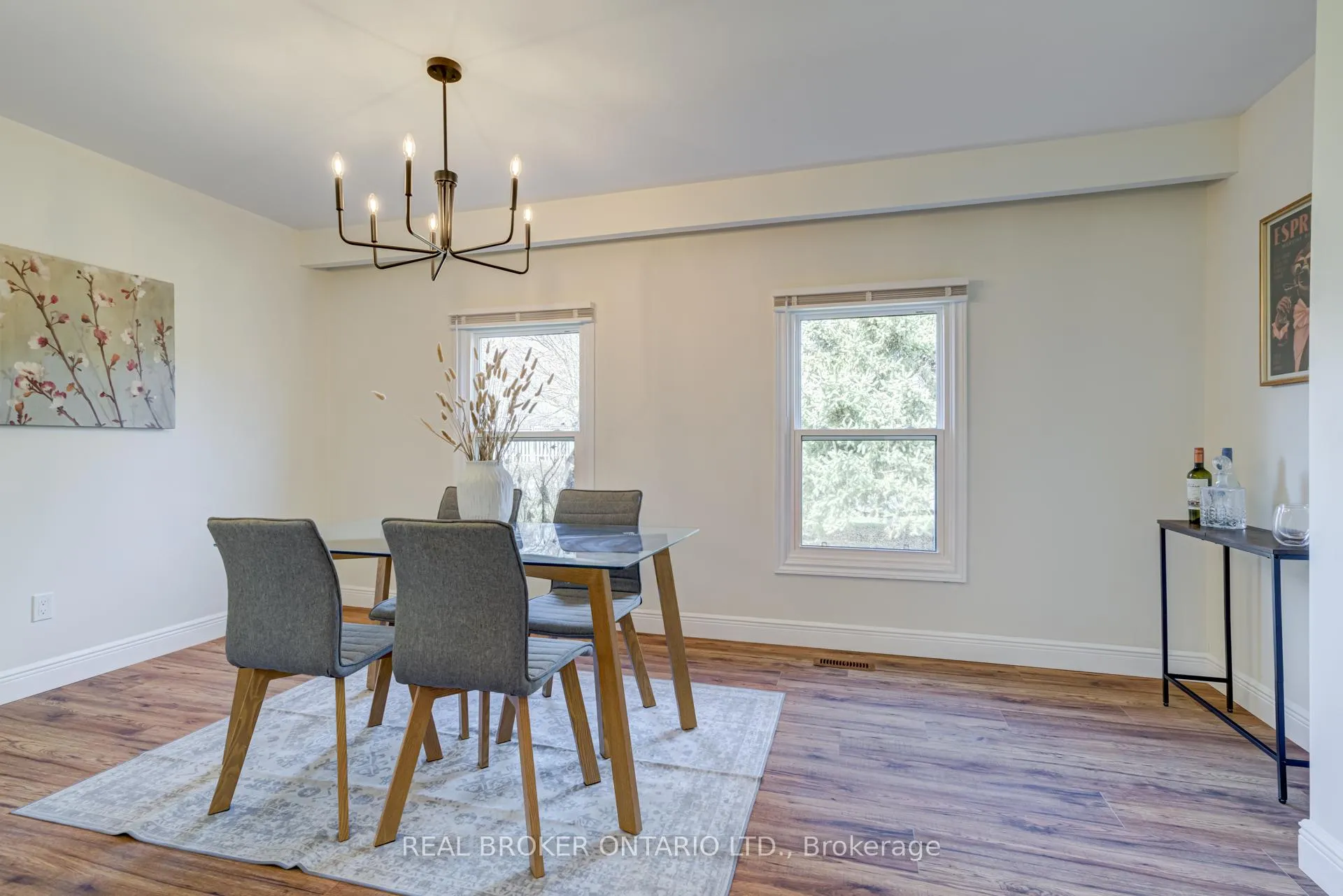 Photo 13 of 1252 Lakeview Drive, Oakville, Falgarwood — HOMEH