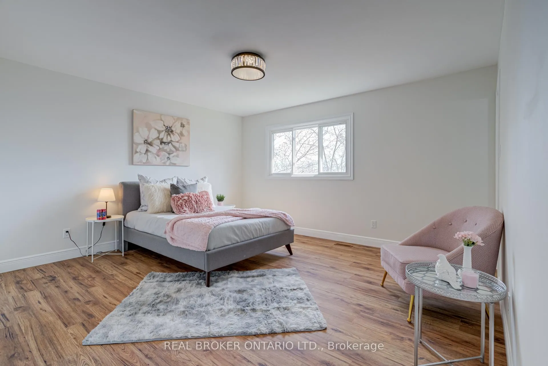Photo 16 of 1252 Lakeview Drive, Oakville, Falgarwood — HOMEH