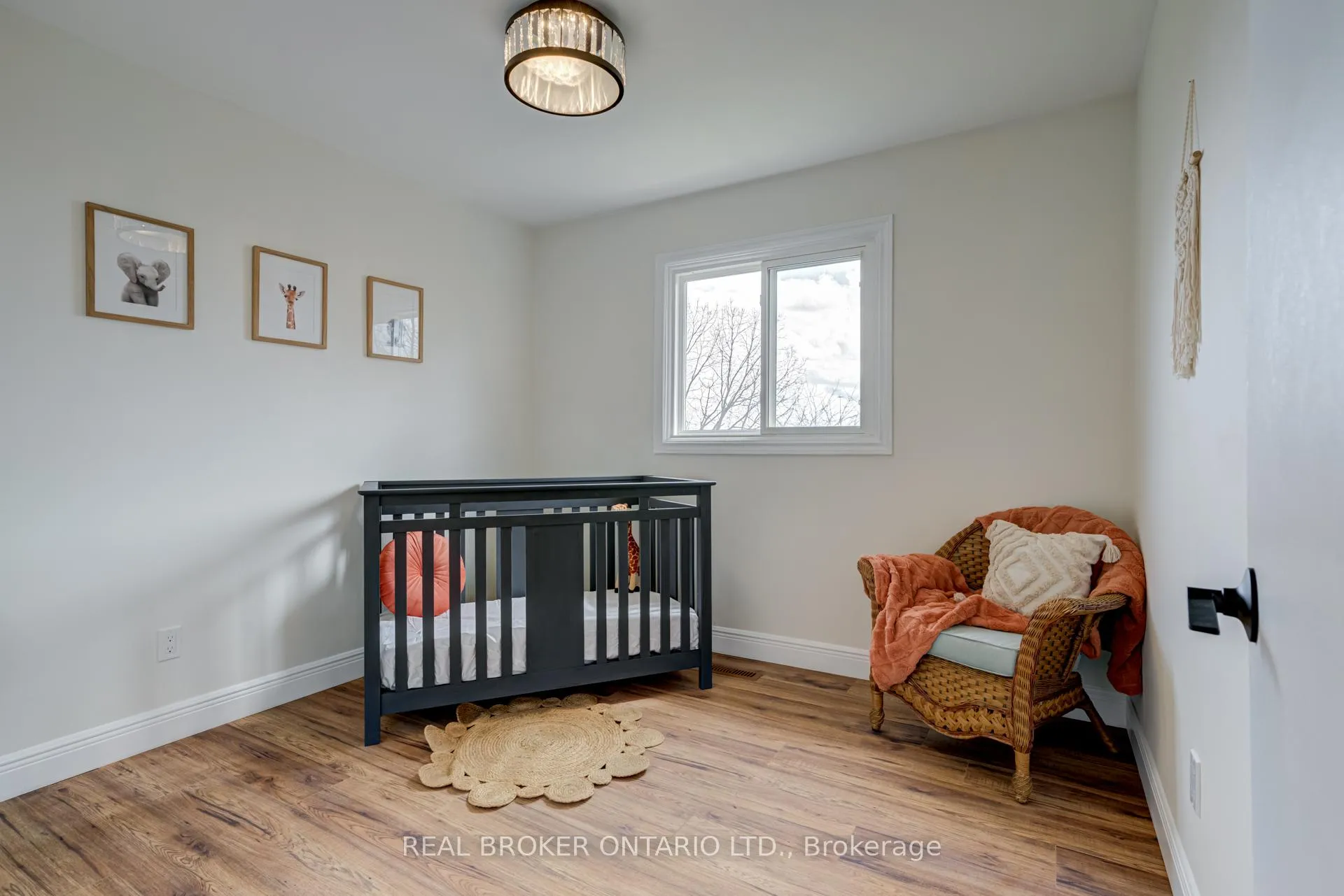 Photo 24 of 1252 Lakeview Drive, Oakville, Falgarwood — HOMEH