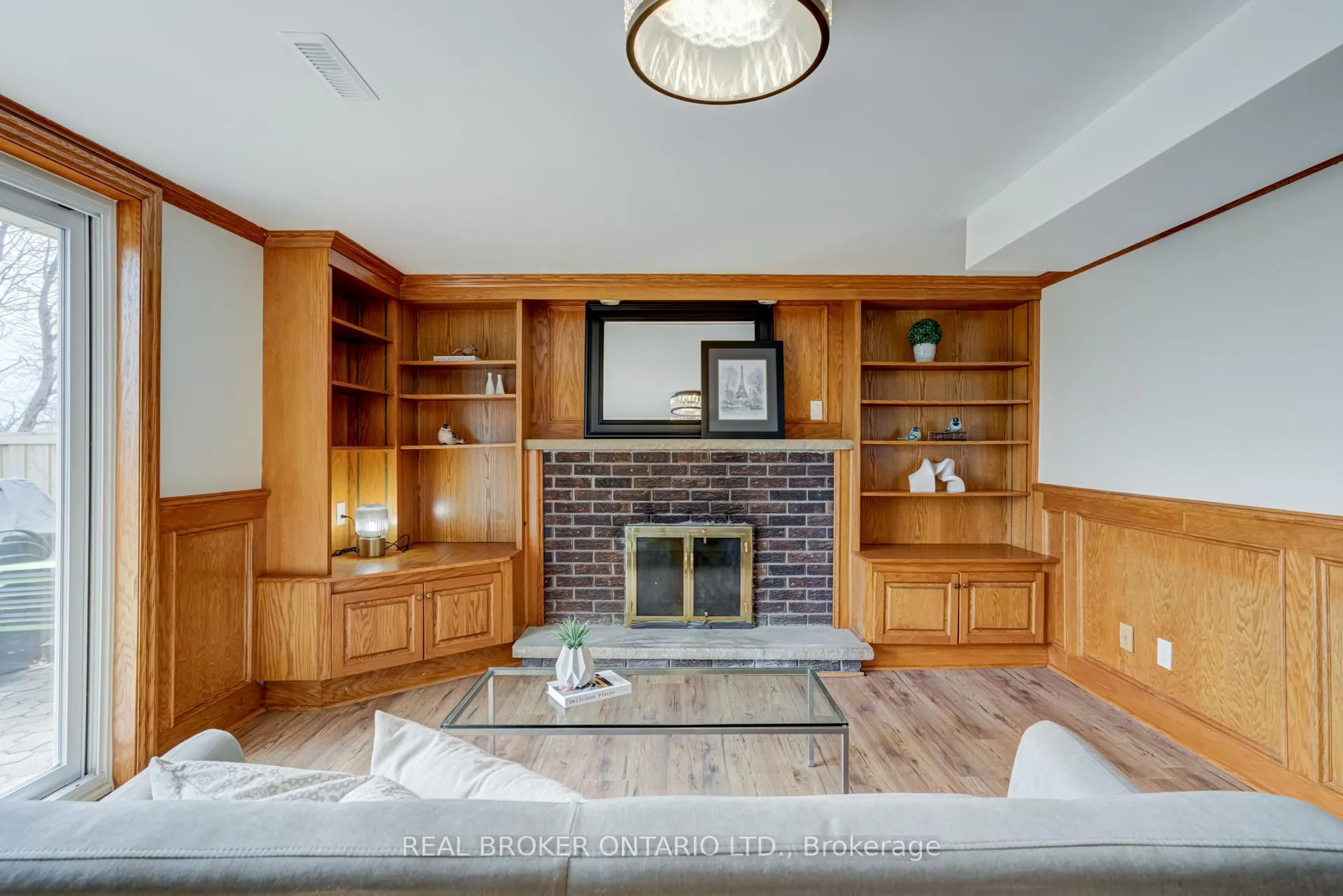 Photo 28 of 1252 Lakeview Drive, Oakville, Falgarwood — HOMEH