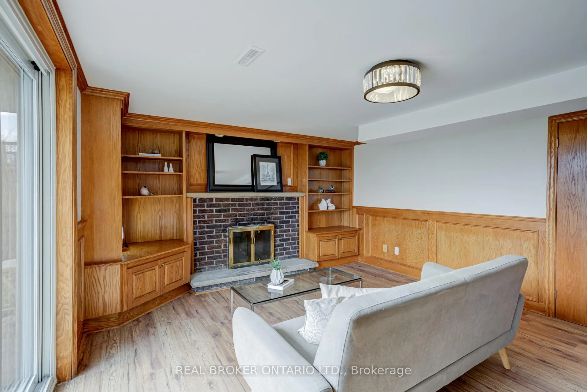 Photo 29 of 1252 Lakeview Drive, Oakville, Falgarwood — HOMEH
