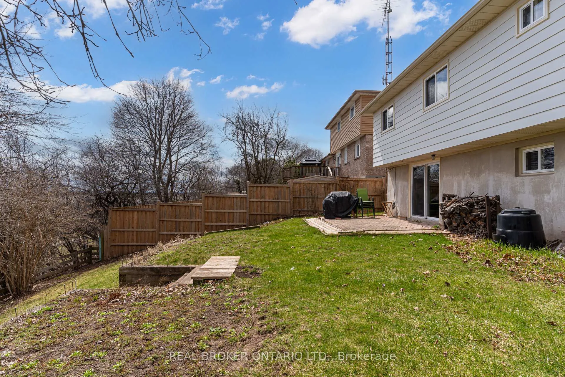 Photo 45 of 1252 Lakeview Drive, Oakville, Falgarwood — HOMEH