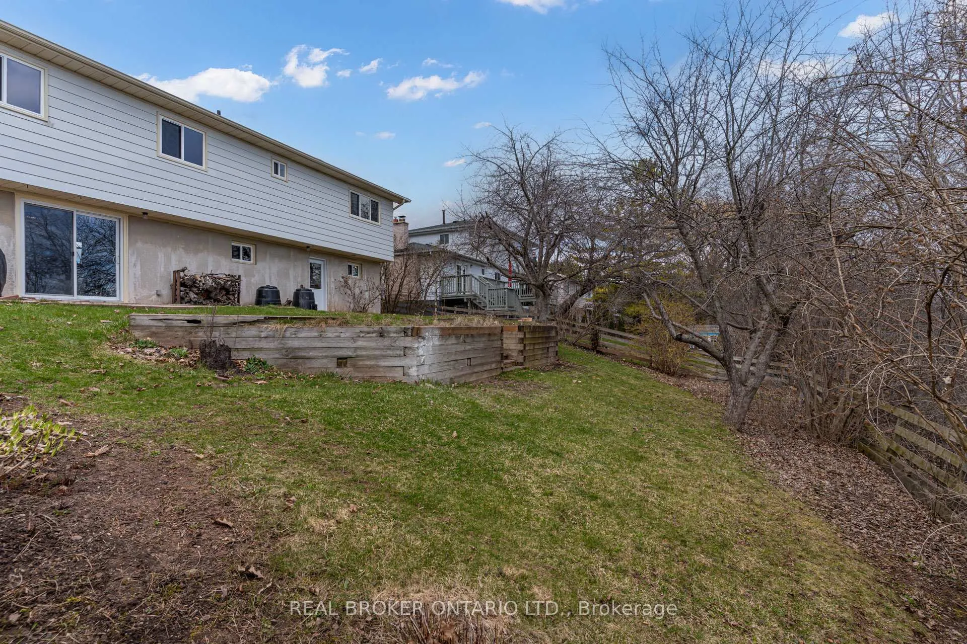 Photo 47 of 1252 Lakeview Drive, Oakville, Falgarwood — HOMEH