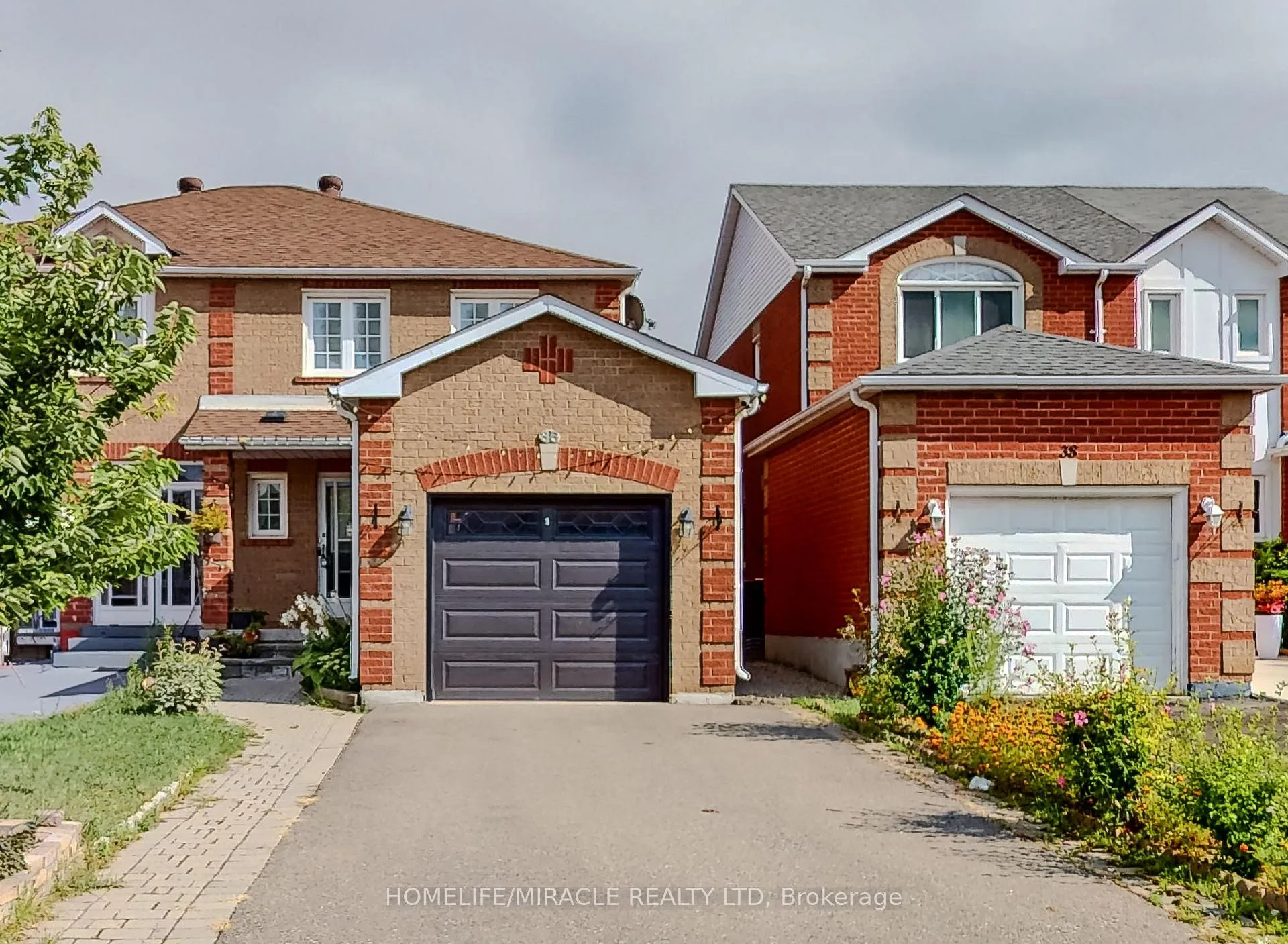 Photo 2 of 36 Mannel Crescent, Brampton, Fletcher's West — HOMEH