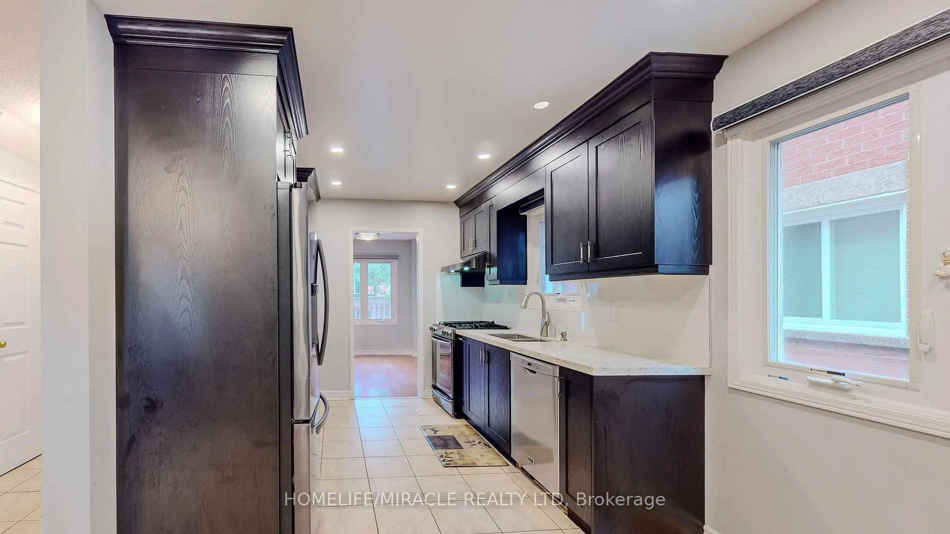 Photo 11 of 36 Mannel Crescent, Brampton, Fletcher's West — HOMEH