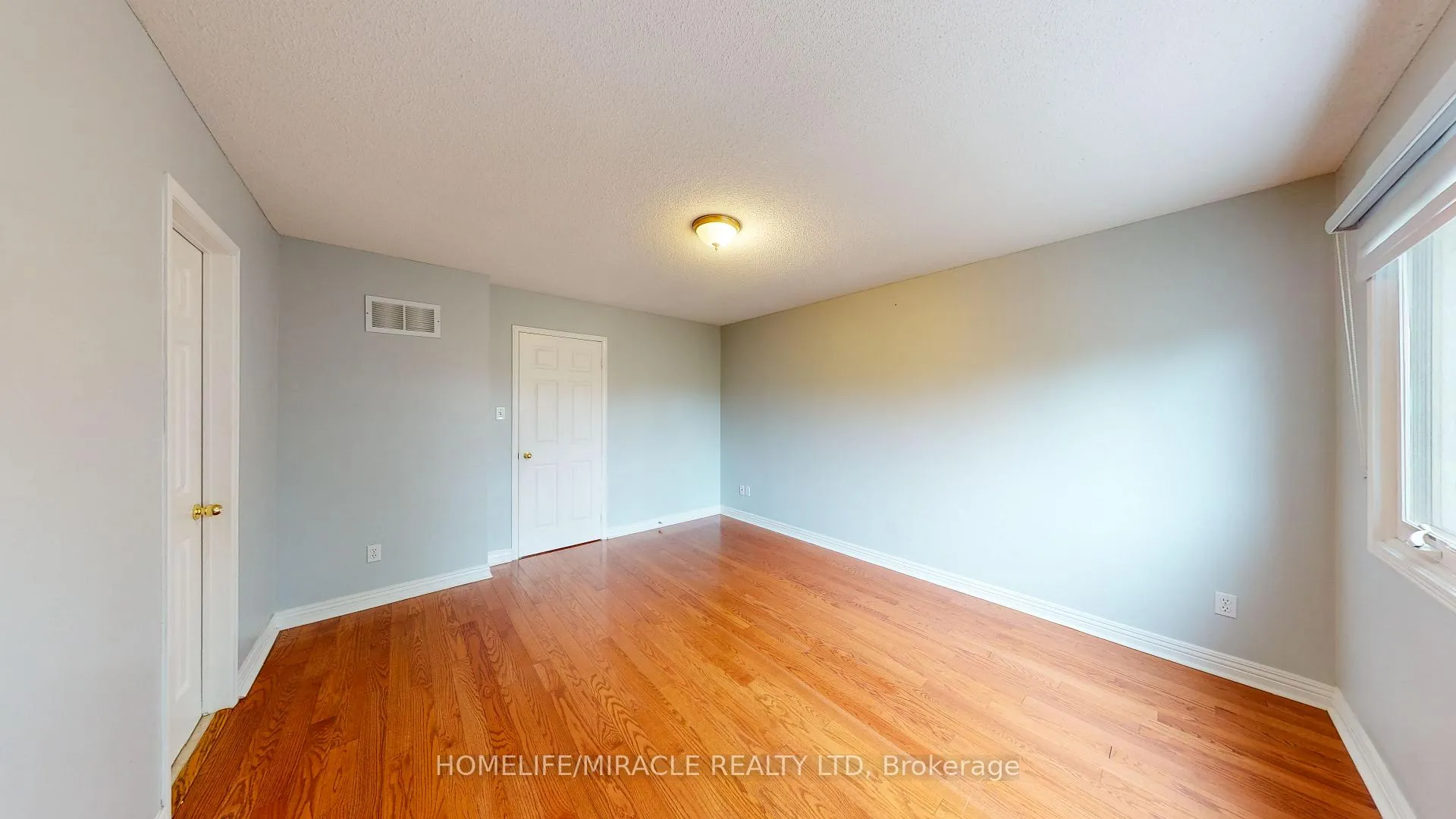 Photo 15 of 36 Mannel Crescent, Brampton, Fletcher's West — HOMEH
