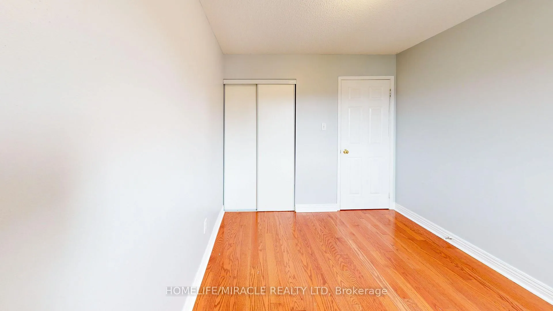Photo 16 of 36 Mannel Crescent, Brampton, Fletcher's West — HOMEH