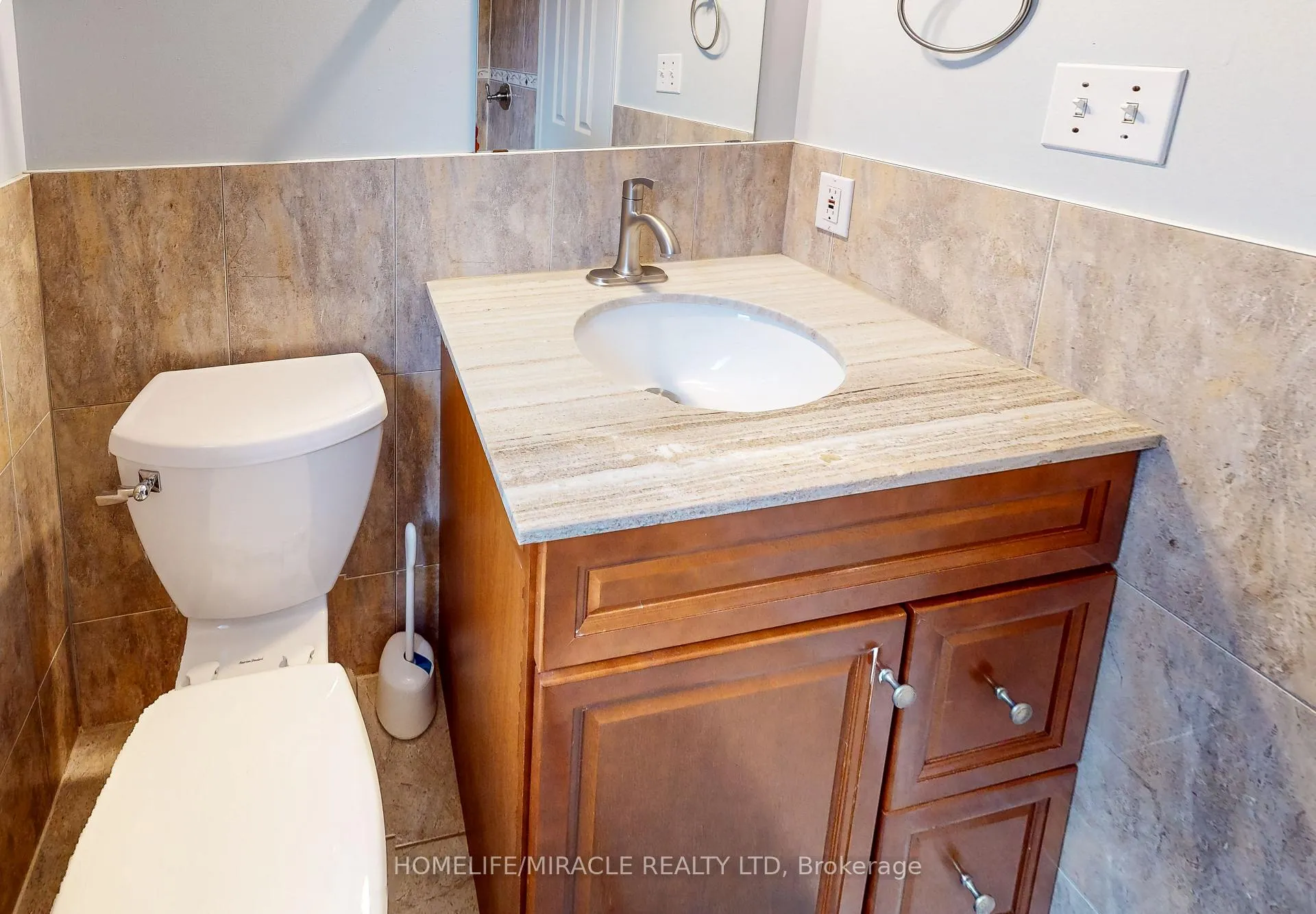 Photo 17 of 36 Mannel Crescent, Brampton, Fletcher's West — HOMEH