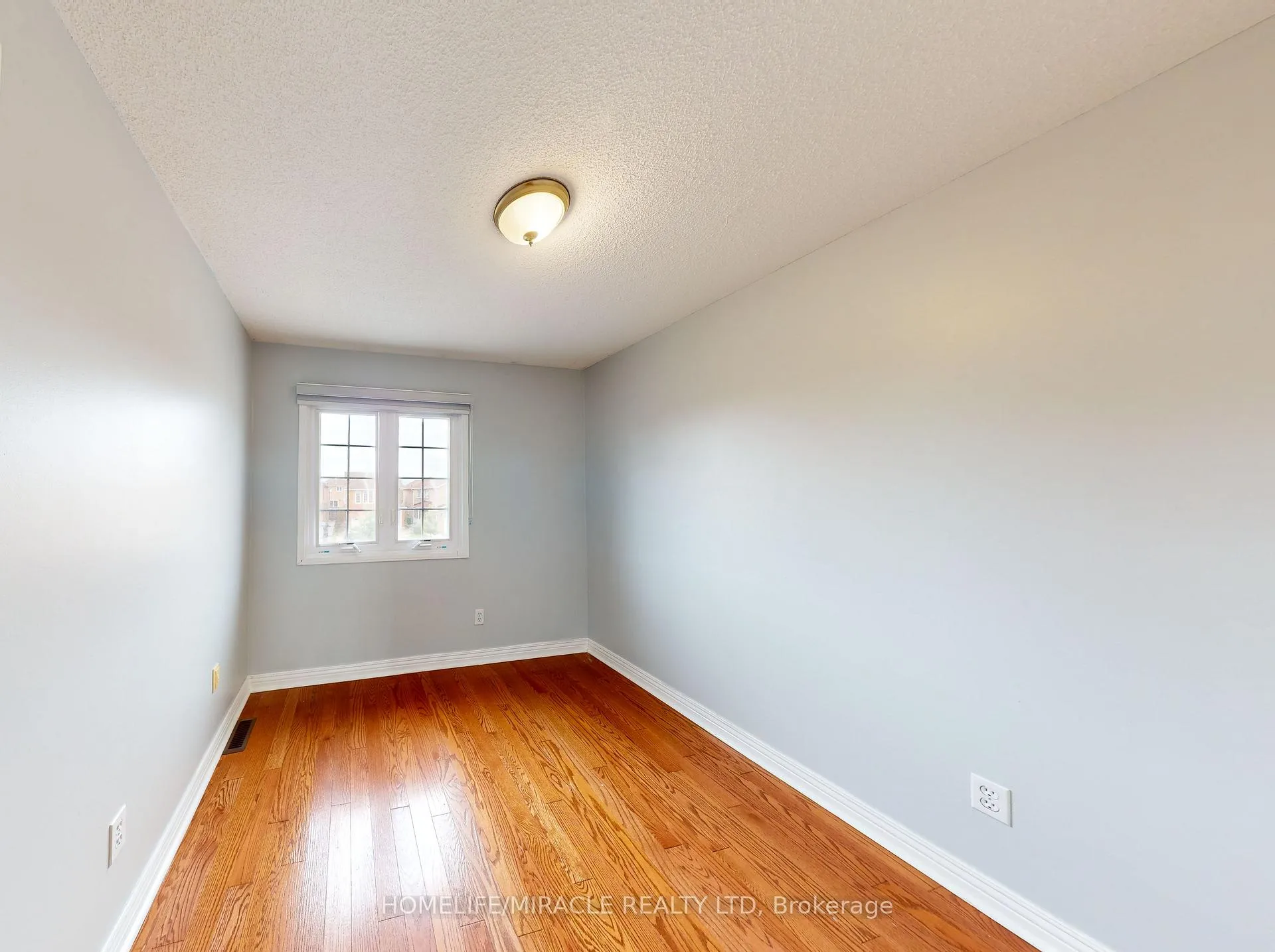 Photo 19 of 36 Mannel Crescent, Brampton, Fletcher's West — HOMEH