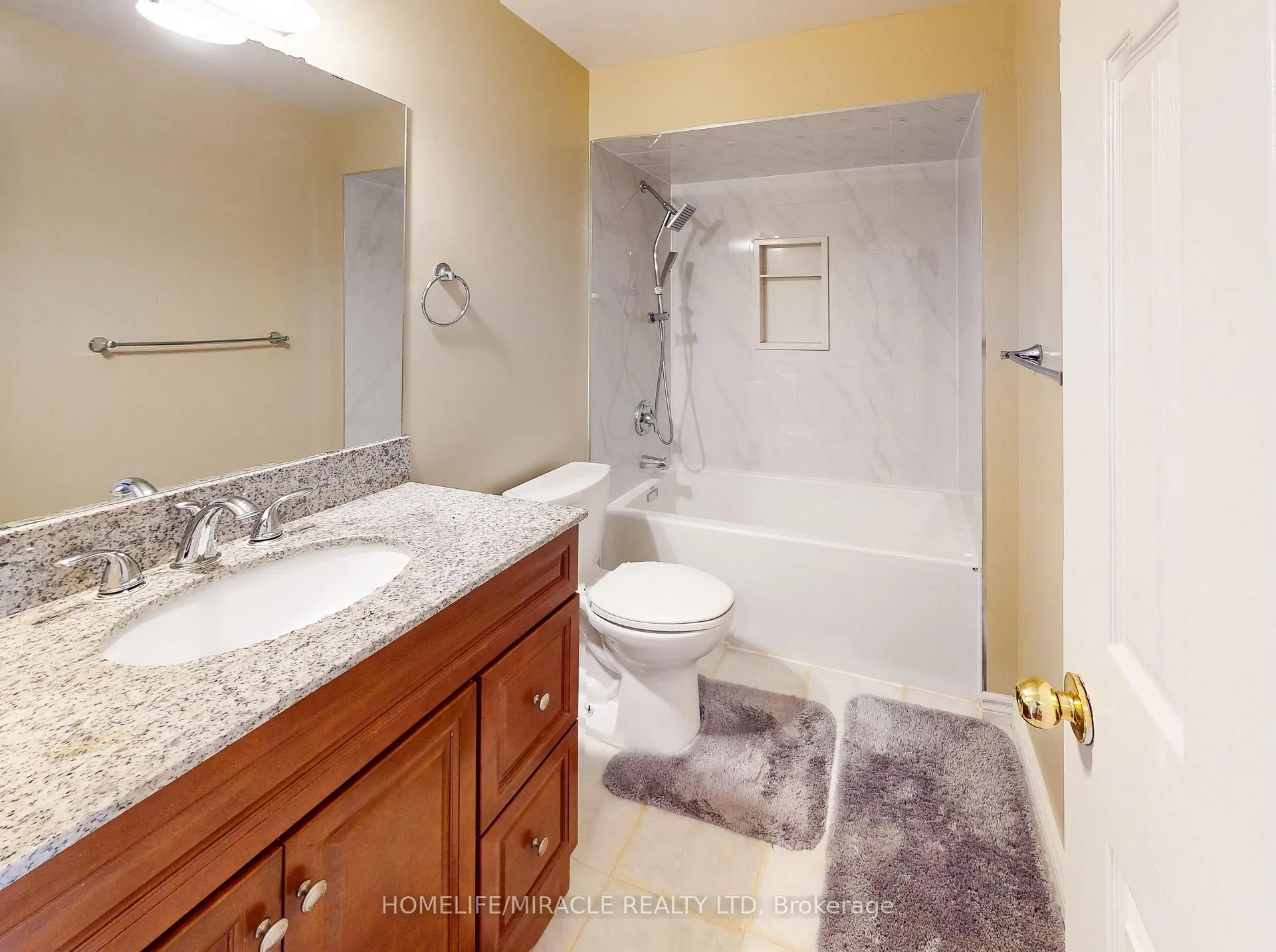 Photo 23 of 36 Mannel Crescent, Brampton, Fletcher's West — HOMEH
