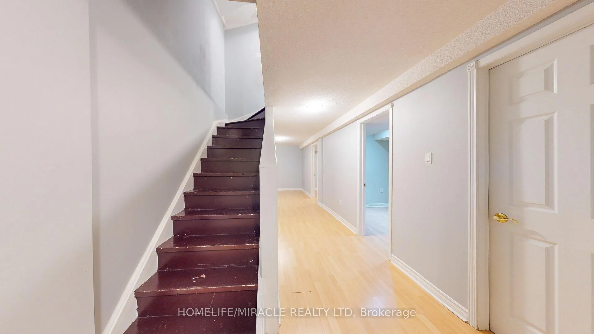Photo 24 of 36 Mannel Crescent, Brampton, Fletcher's West — HOMEH