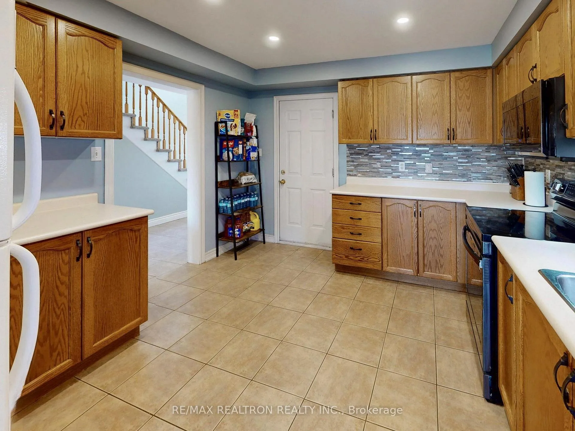 Photo 16 of 2264 Jack Crescent, Innisfil, Alcona — HOMEH