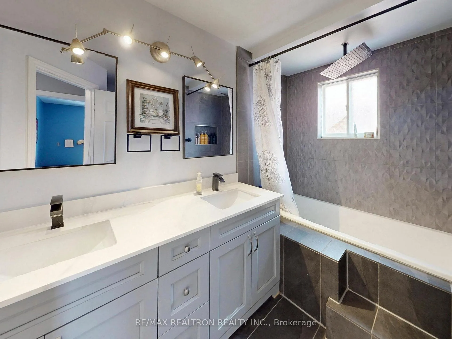 Photo 24 of 2264 Jack Crescent, Innisfil, Alcona — HOMEH