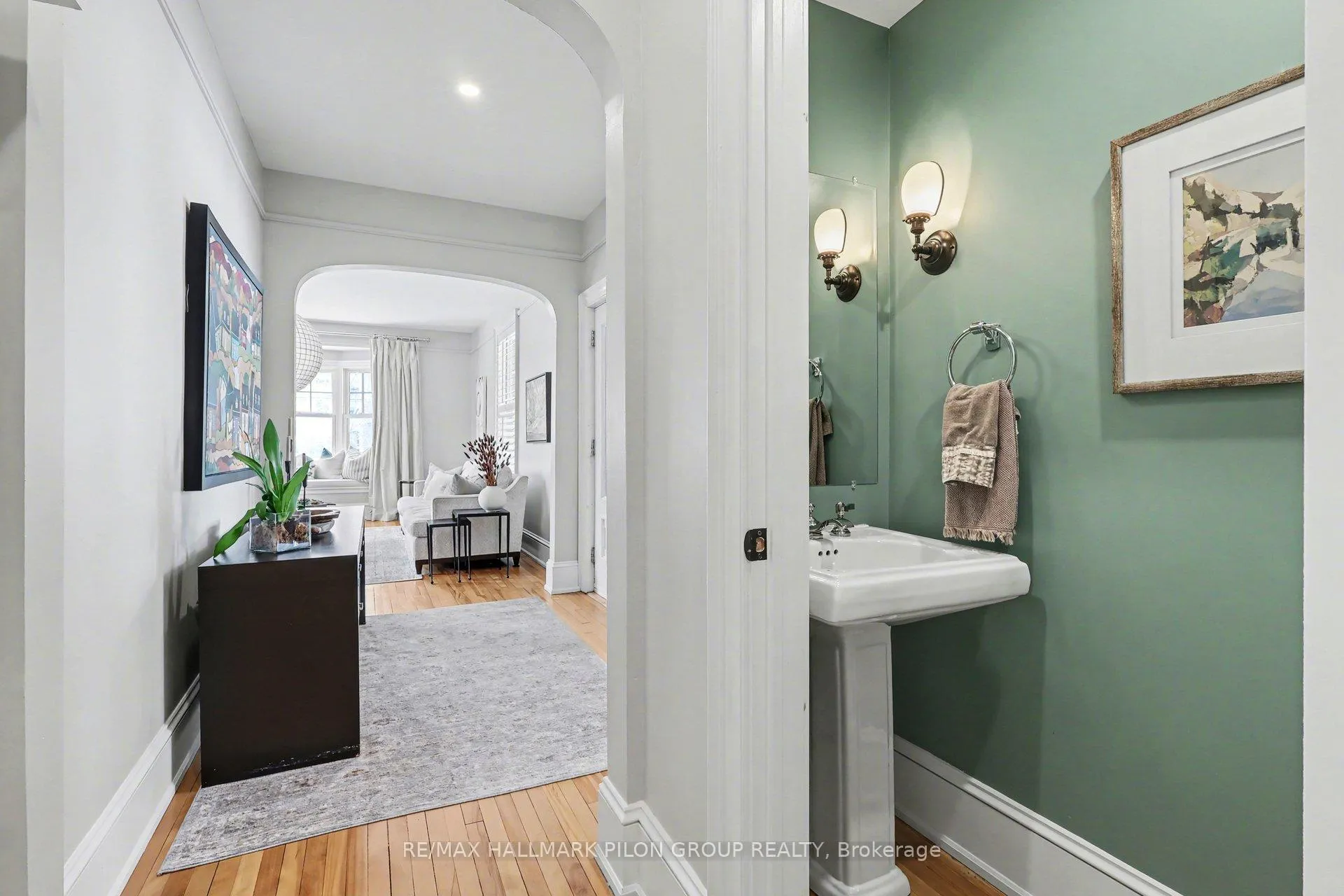 Photo 13 of 446 Highland Avenue, Ottawa, McKellar/Highland — HOMEH