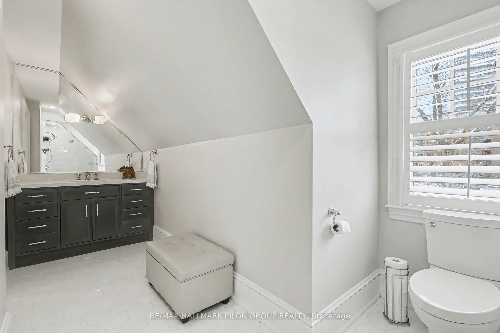 Photo 16 of 446 Highland Avenue, Ottawa, McKellar/Highland — HOMEH