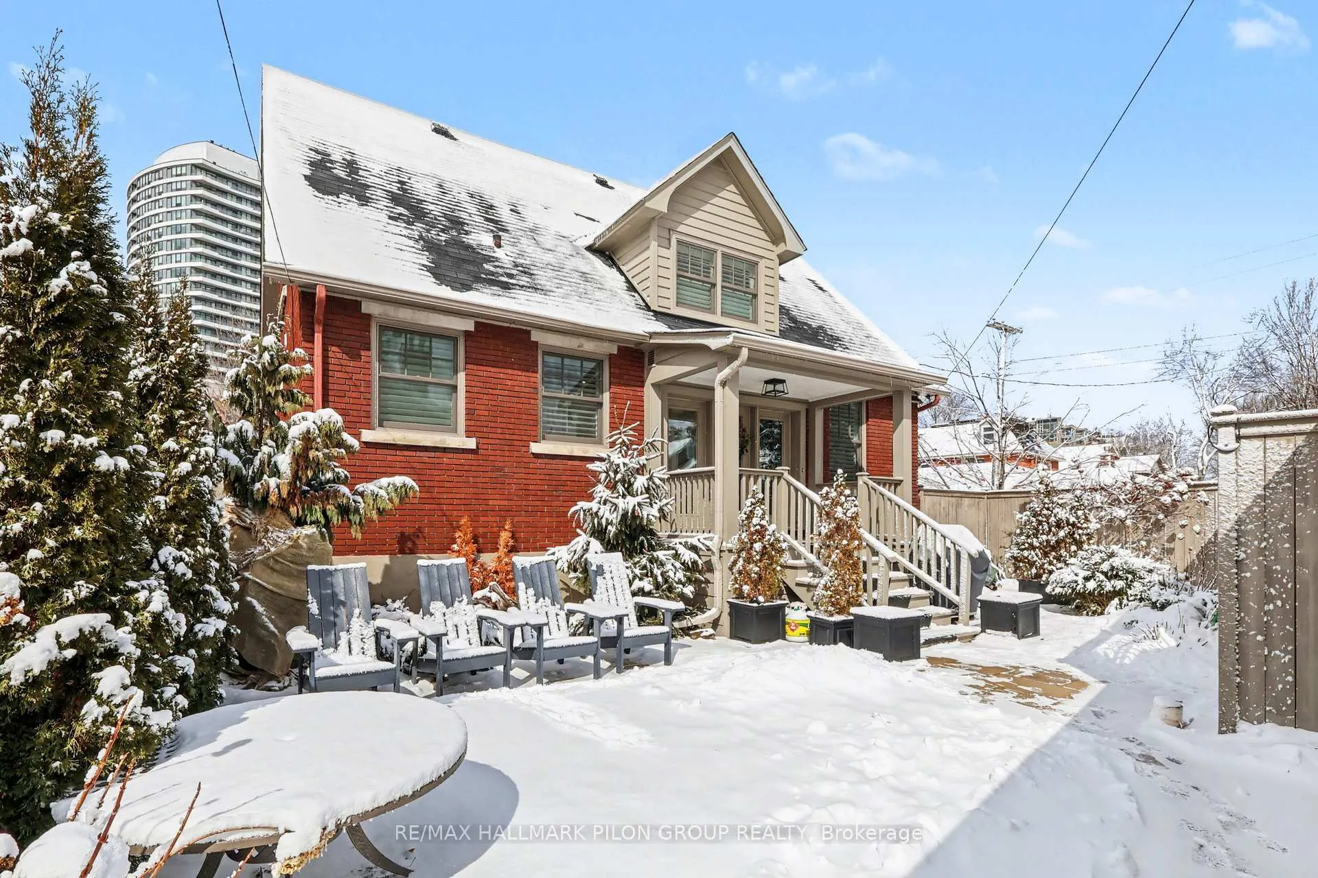 Photo 23 of 446 Highland Avenue, Ottawa, McKellar/Highland — HOMEH