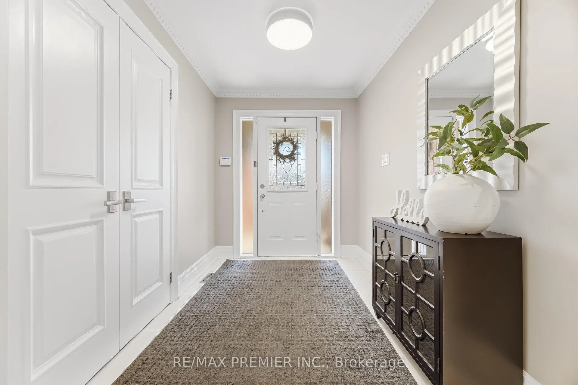 Photo 4 of 26 Mapes Avenue, Vaughan, West Woodbridge — HOMEH
