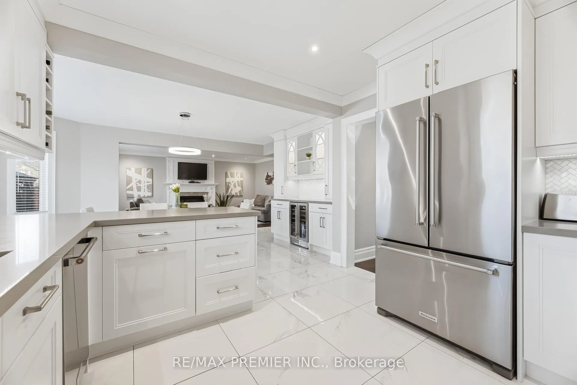 Photo 13 of 26 Mapes Avenue, Vaughan, West Woodbridge — HOMEH