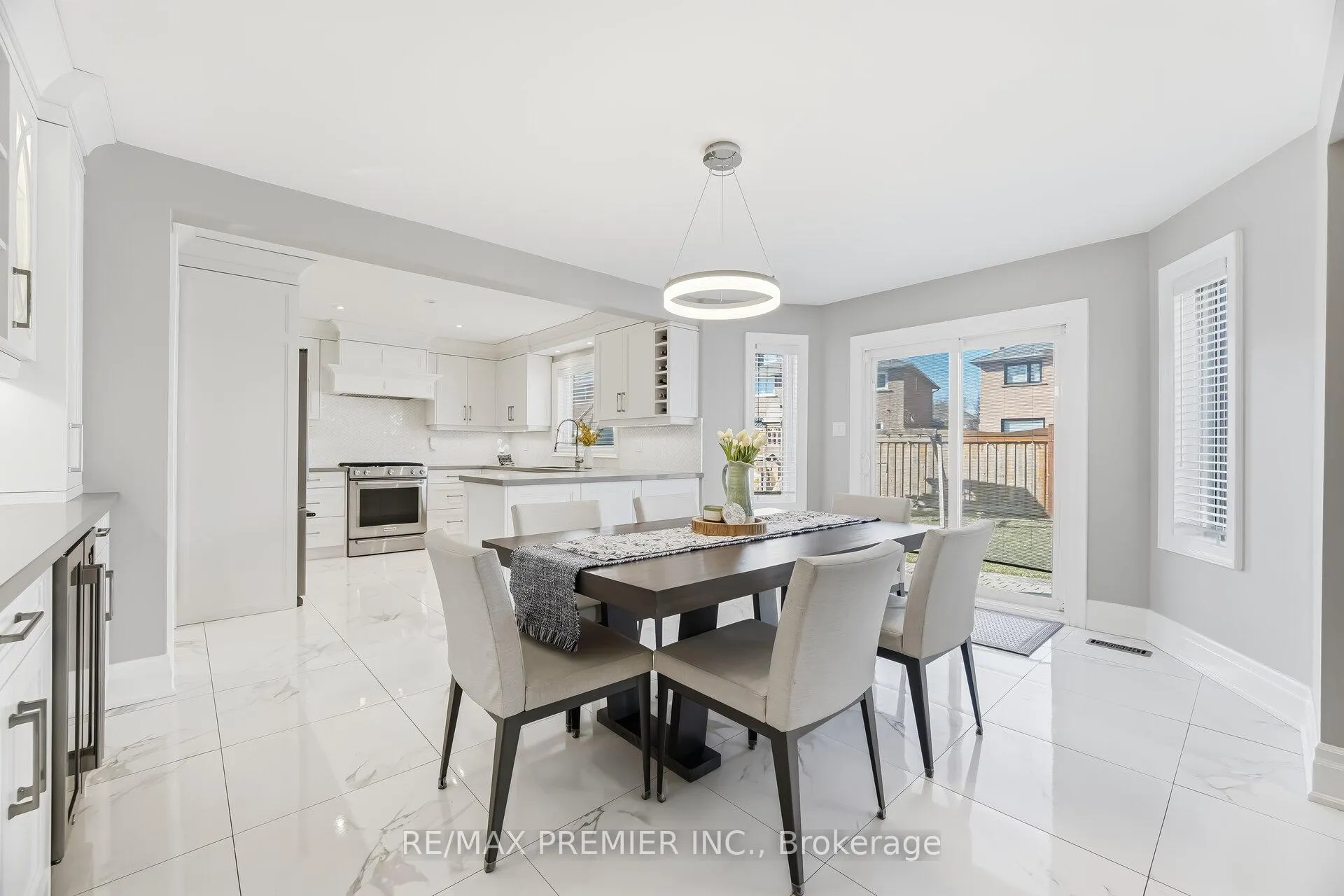 Photo 15 of 26 Mapes Avenue, Vaughan, West Woodbridge — HOMEH