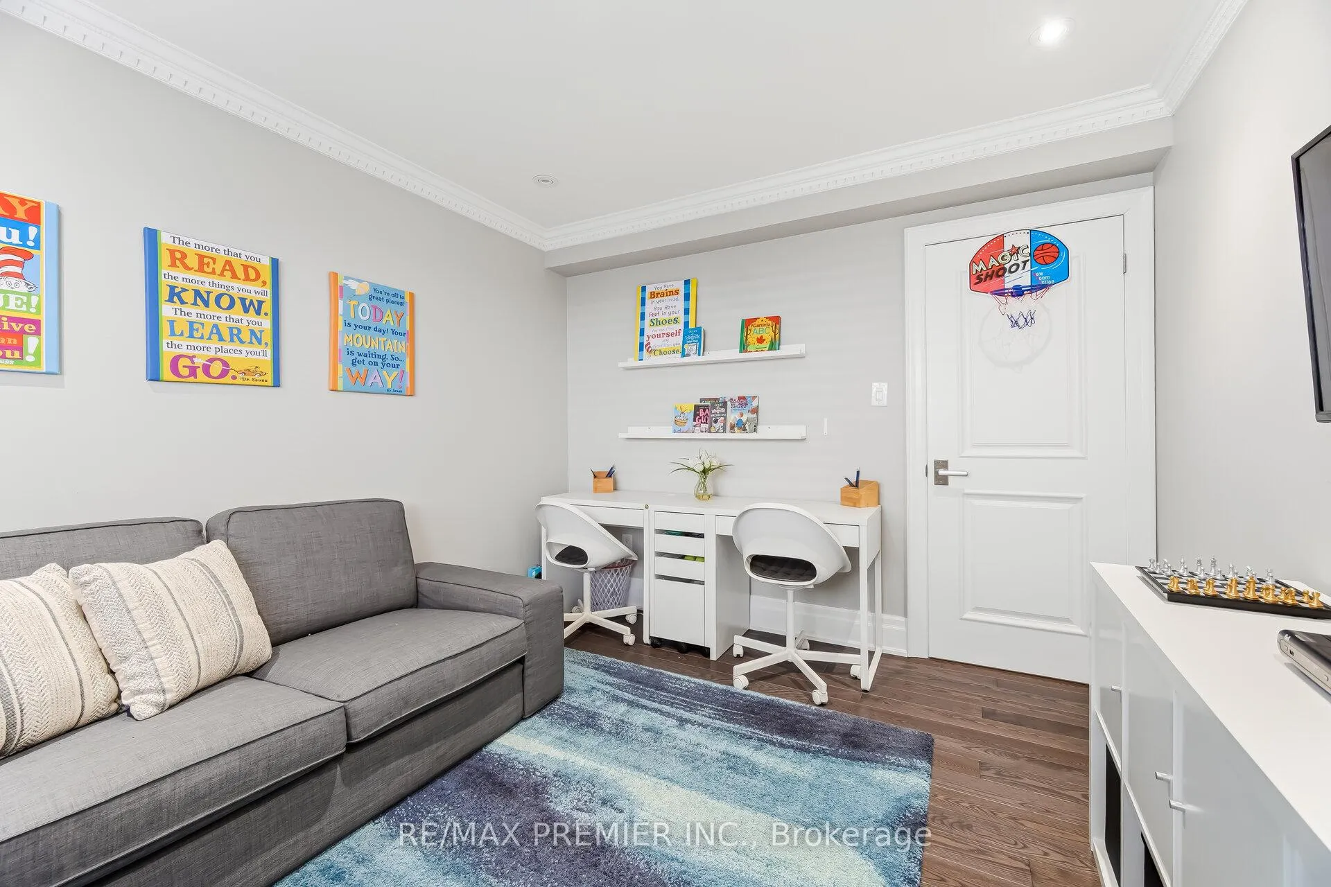 Photo 23 of 26 Mapes Avenue, Vaughan, West Woodbridge — HOMEH