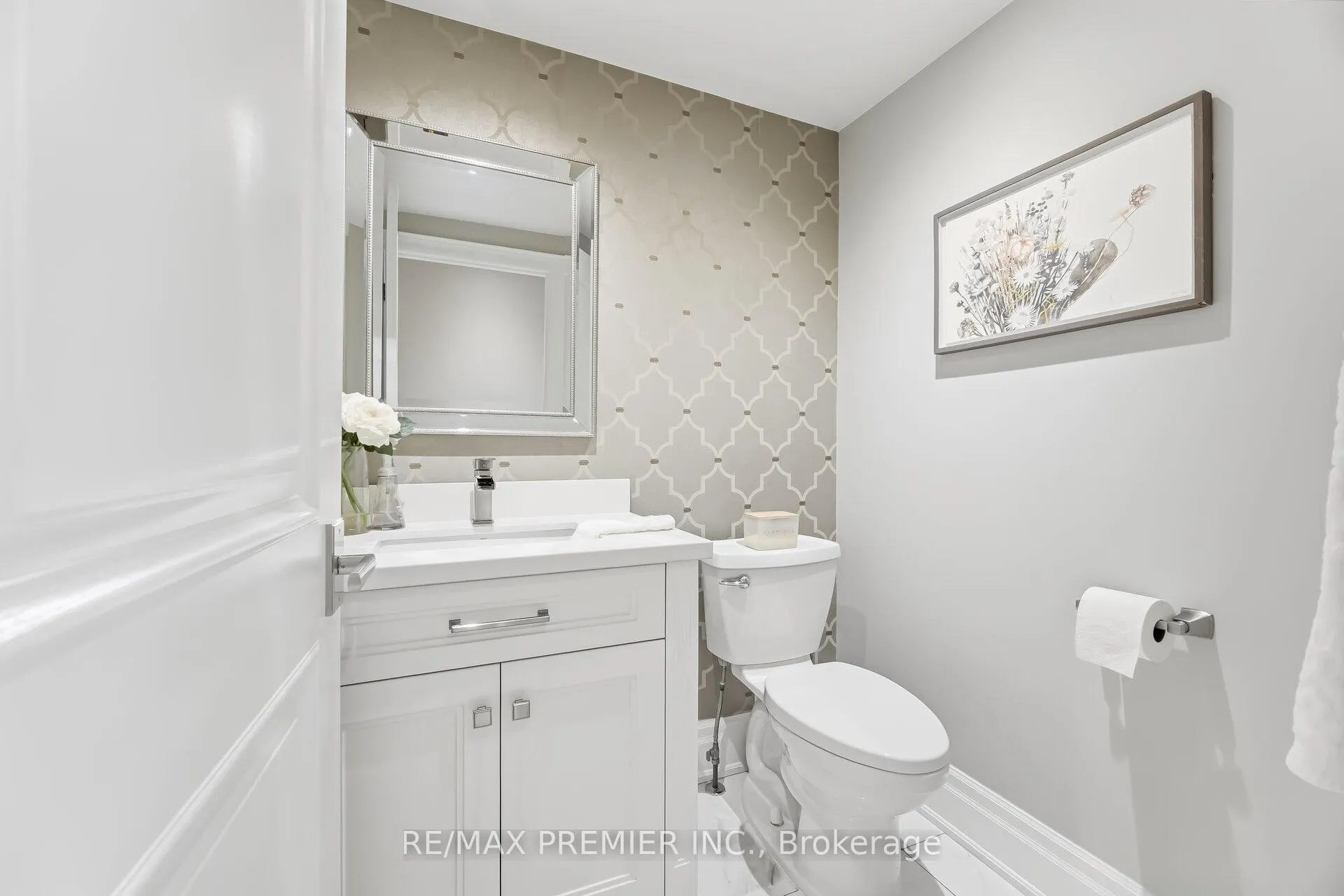 Photo 25 of 26 Mapes Avenue, Vaughan, West Woodbridge — HOMEH