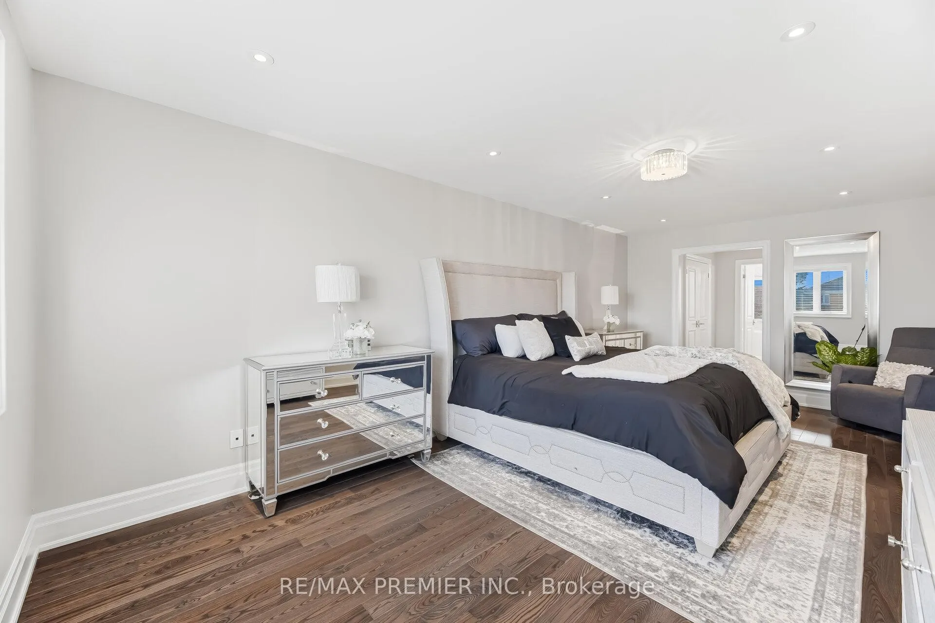 Photo 29 of 26 Mapes Avenue, Vaughan, West Woodbridge — HOMEH