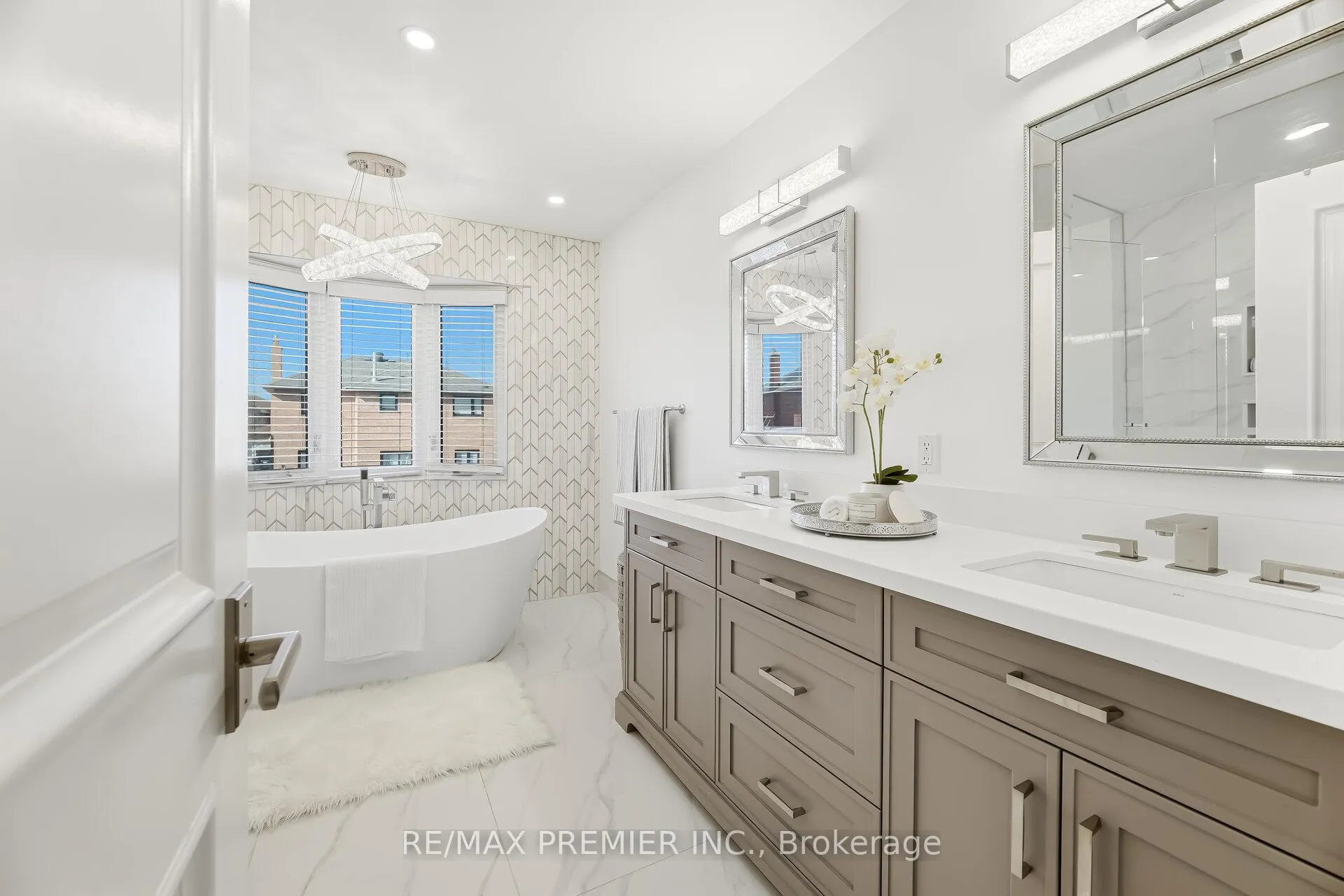 Photo 30 of 26 Mapes Avenue, Vaughan, West Woodbridge — HOMEH