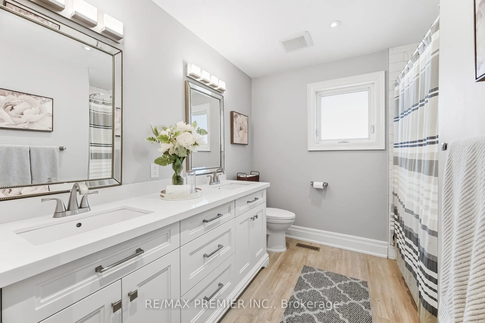 Photo 37 of 26 Mapes Avenue, Vaughan, West Woodbridge — HOMEH