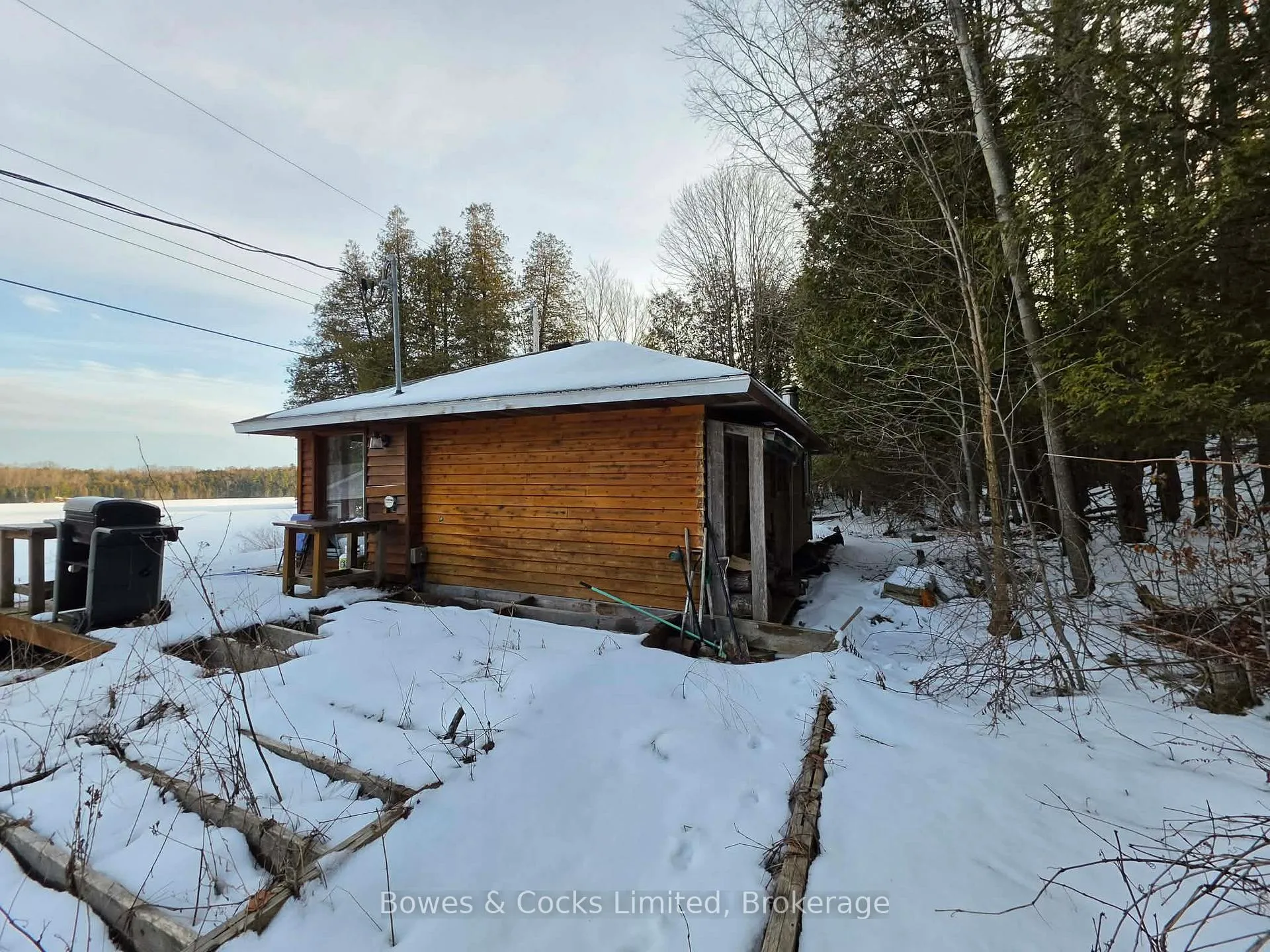 Photo 11 of 1022 Hummingbird Lane, Frontenac, Frontenac Centre — HOMEH