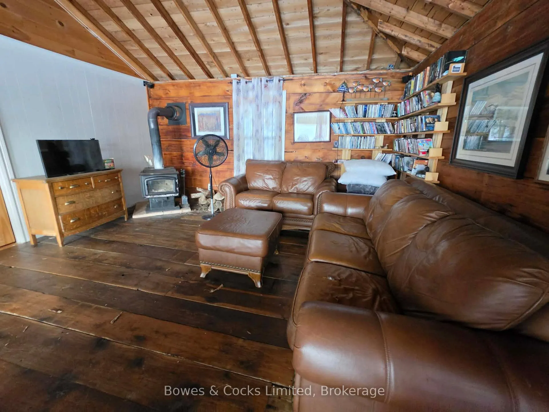 Photo 16 of 1022 Hummingbird Lane, Frontenac, Frontenac Centre — HOMEH
