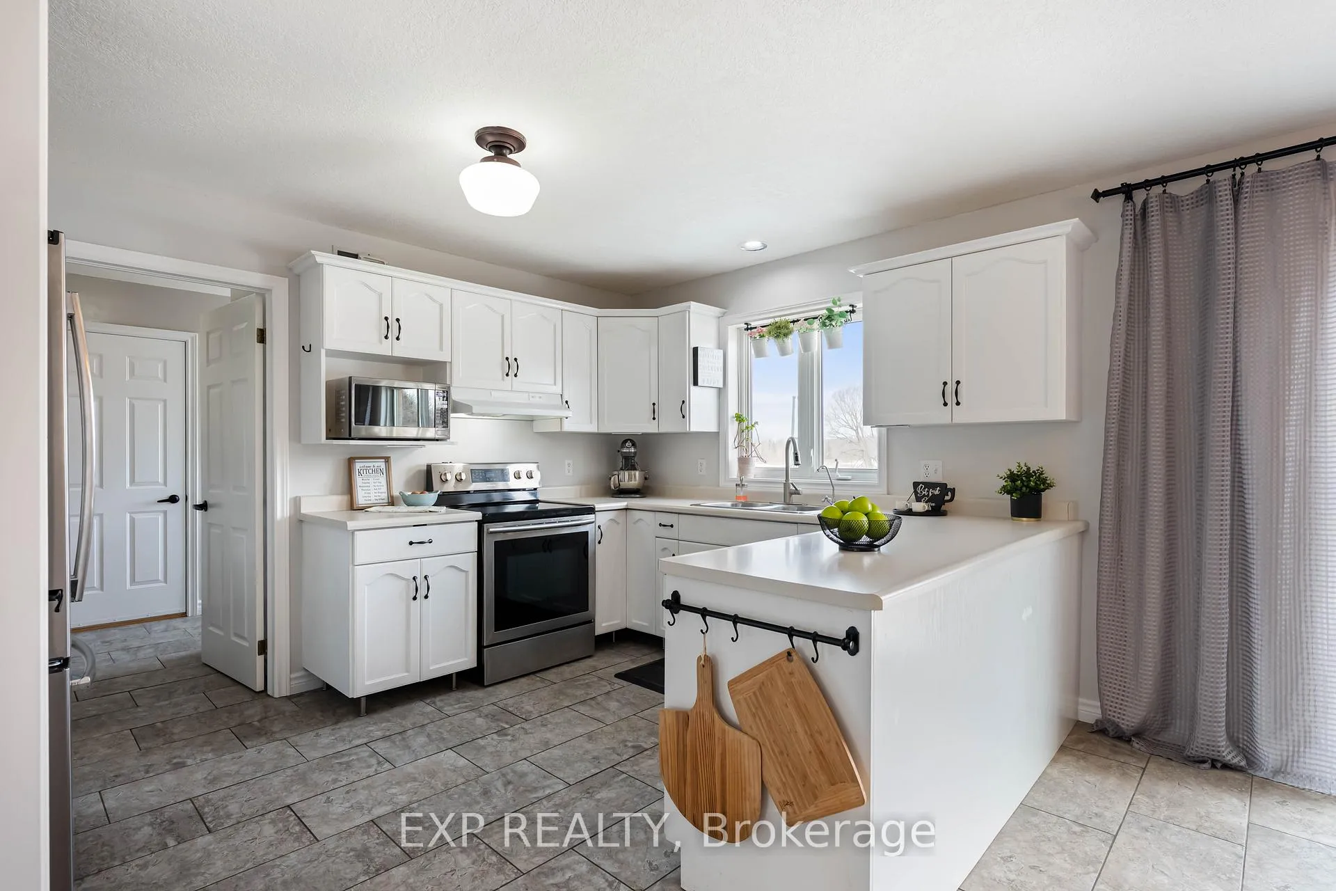 Photo 13 of 43695 Southgate Road 4, Southgate — HOMEH