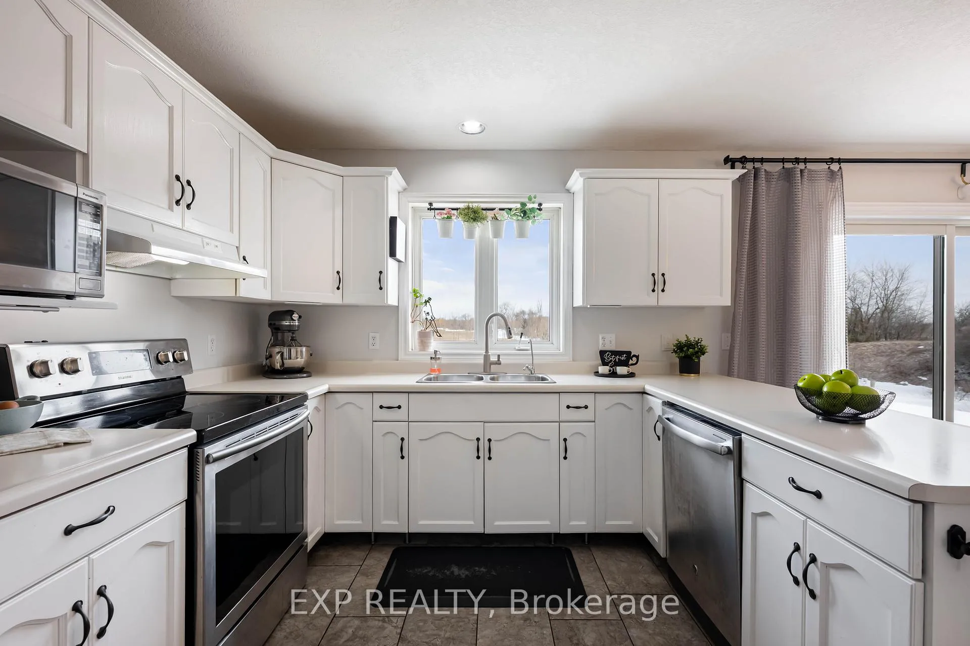 Photo 14 of 43695 Southgate Road 4, Southgate — HOMEH