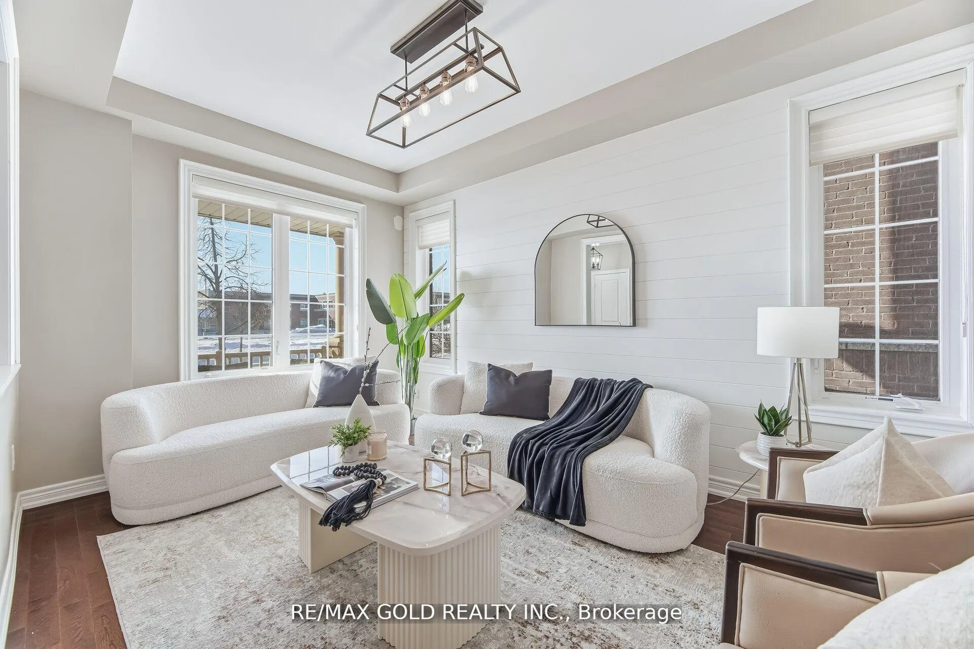 Photo 7 of 201 Barons Street, Vaughan, Kleinburg — HOMEH