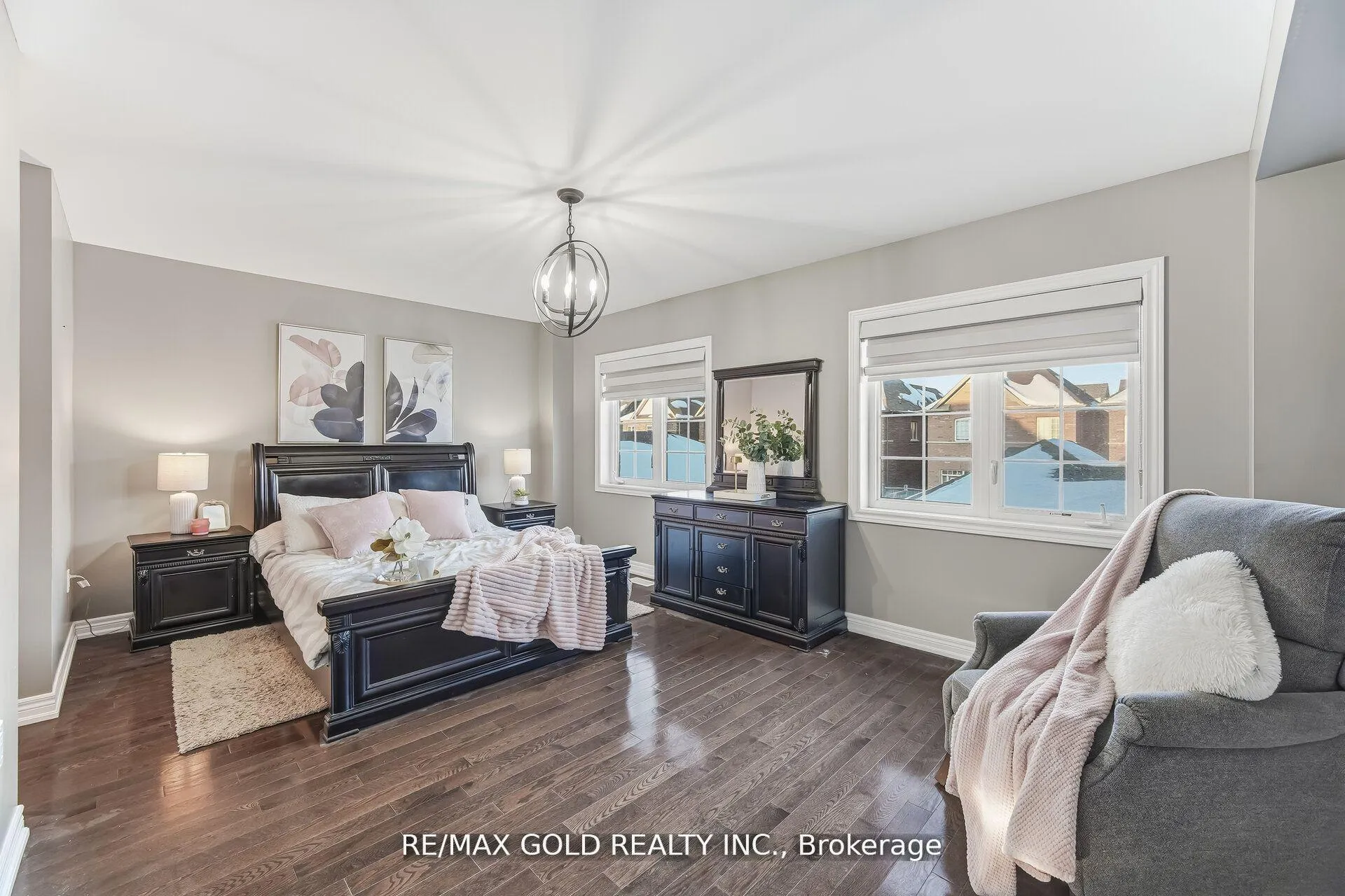 Photo 21 of 201 Barons Street, Vaughan, Kleinburg — HOMEH