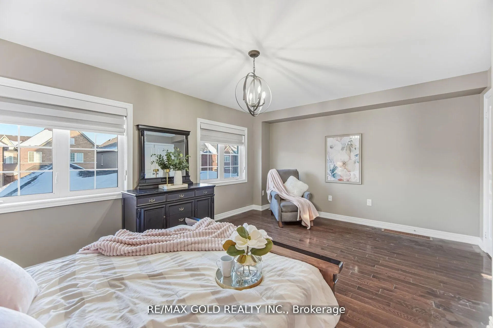 Photo 22 of 201 Barons Street, Vaughan, Kleinburg — HOMEH