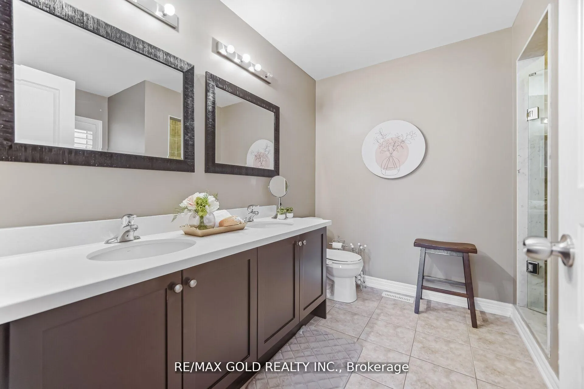 Photo 24 of 201 Barons Street, Vaughan, Kleinburg — HOMEH