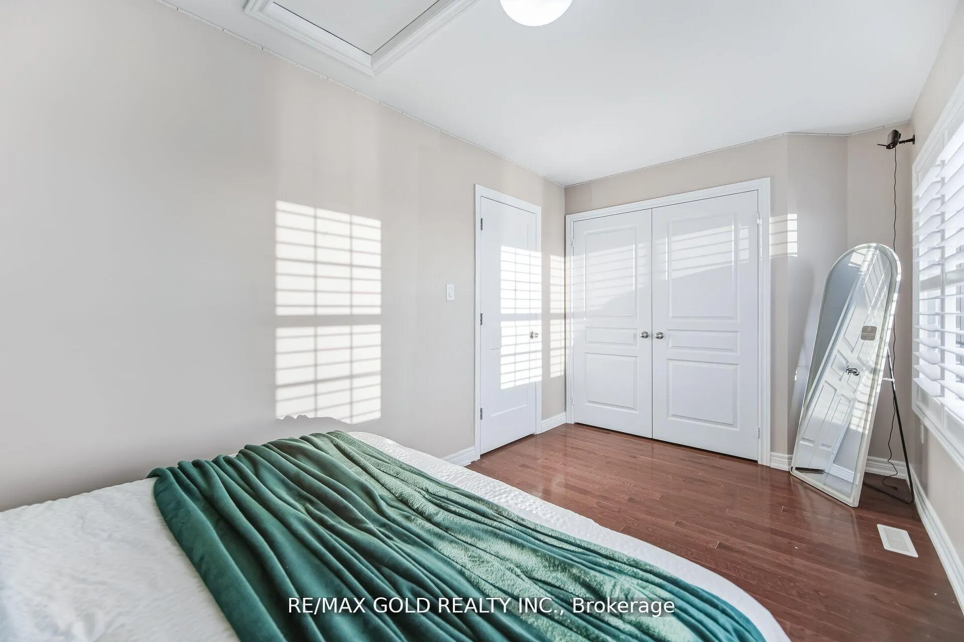 Photo 32 of 201 Barons Street, Vaughan, Kleinburg — HOMEH