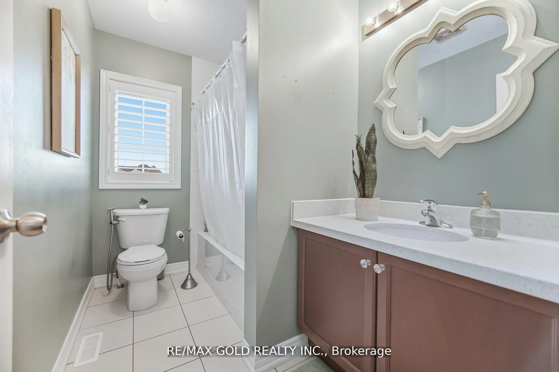 Photo 33 of 201 Barons Street, Vaughan, Kleinburg — HOMEH