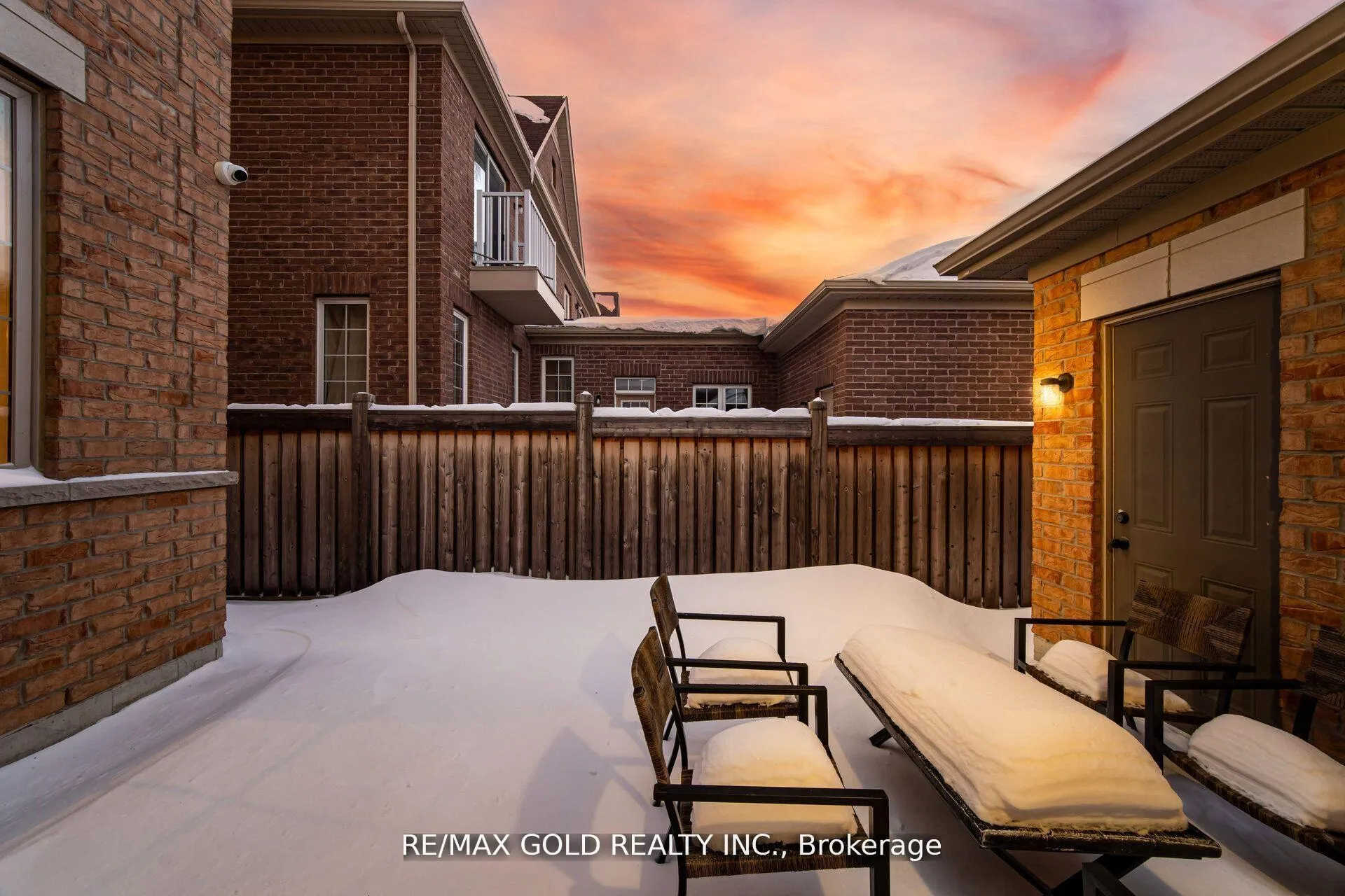 Photo 34 of 201 Barons Street, Vaughan, Kleinburg — HOMEH